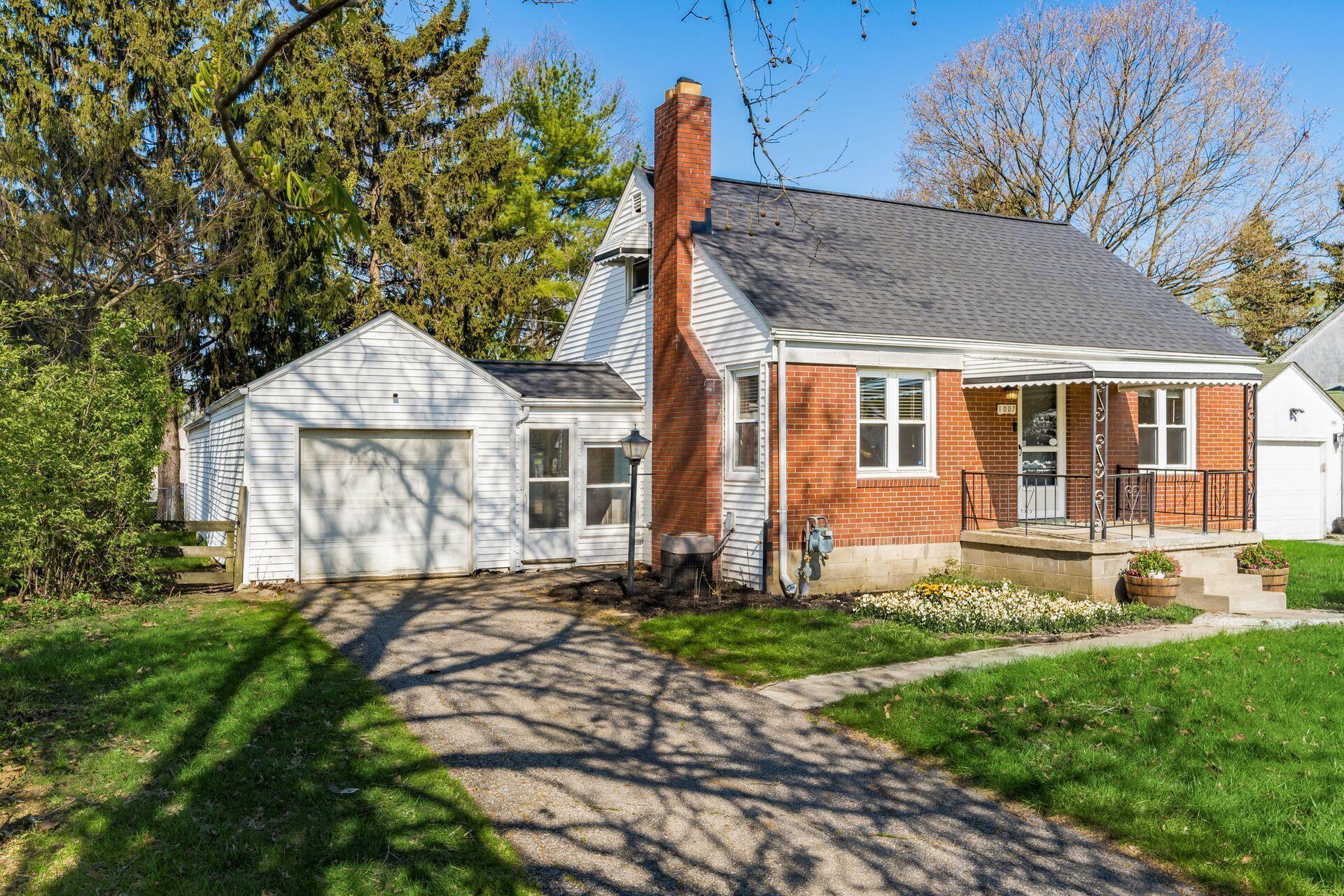 1007 Rose Place Property Photo