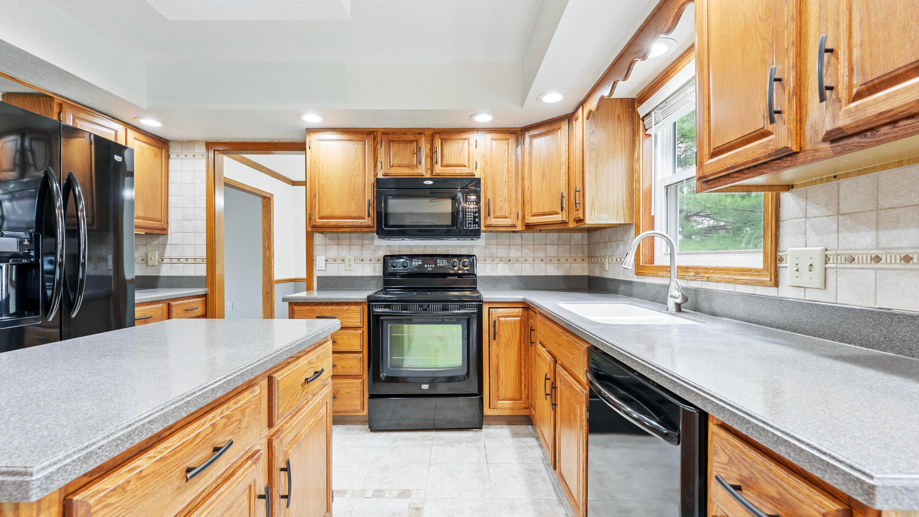 1099 Riva Ridge Boulevard Property Photo 6
