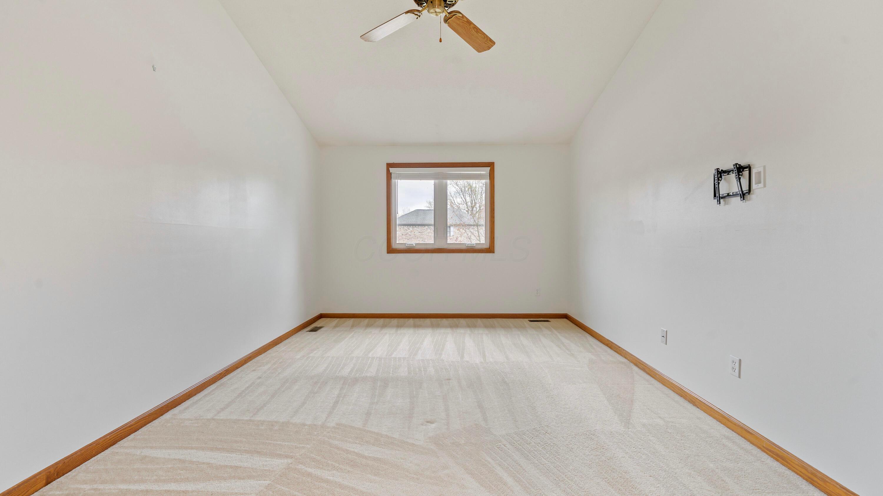1099 Riva Ridge Boulevard Property Photo 19