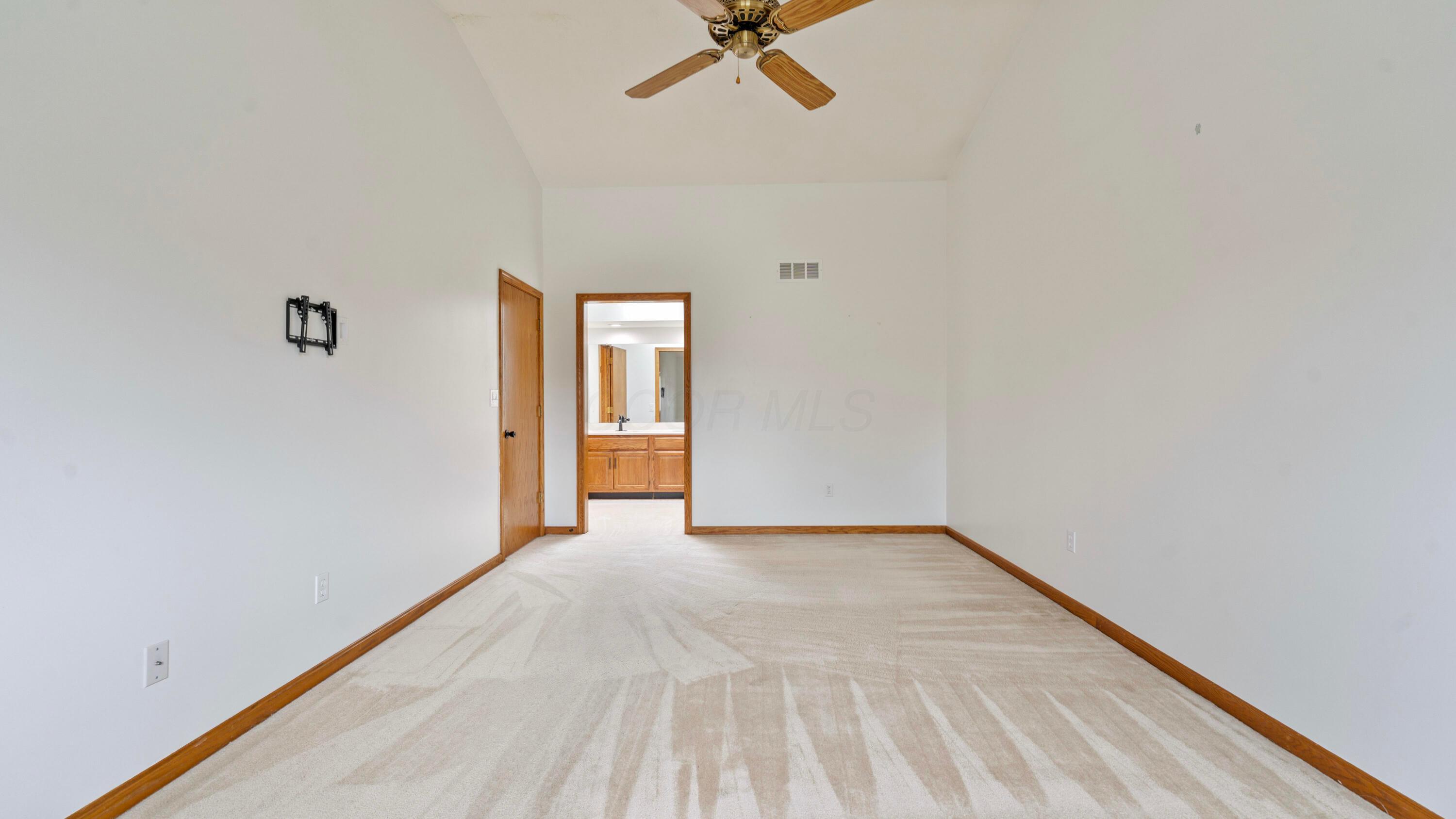 1099 Riva Ridge Boulevard Property Photo 26