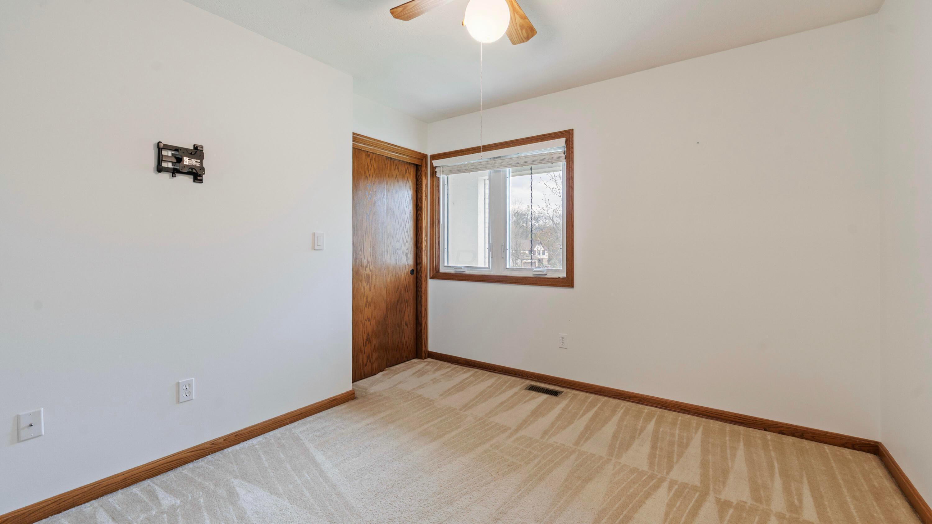 1099 Riva Ridge Boulevard Property Photo 30