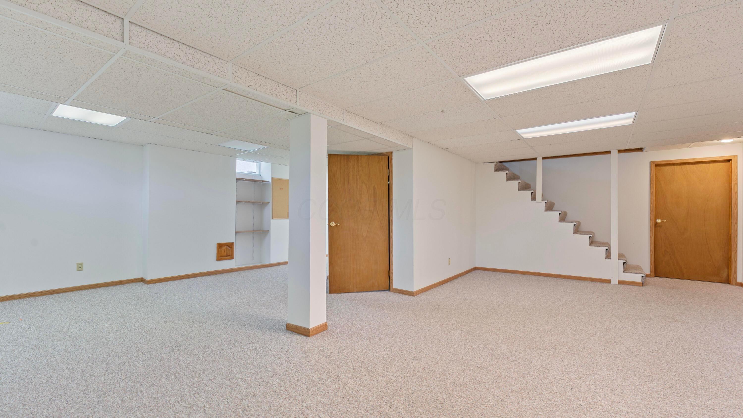 1099 Riva Ridge Boulevard Property Photo 32