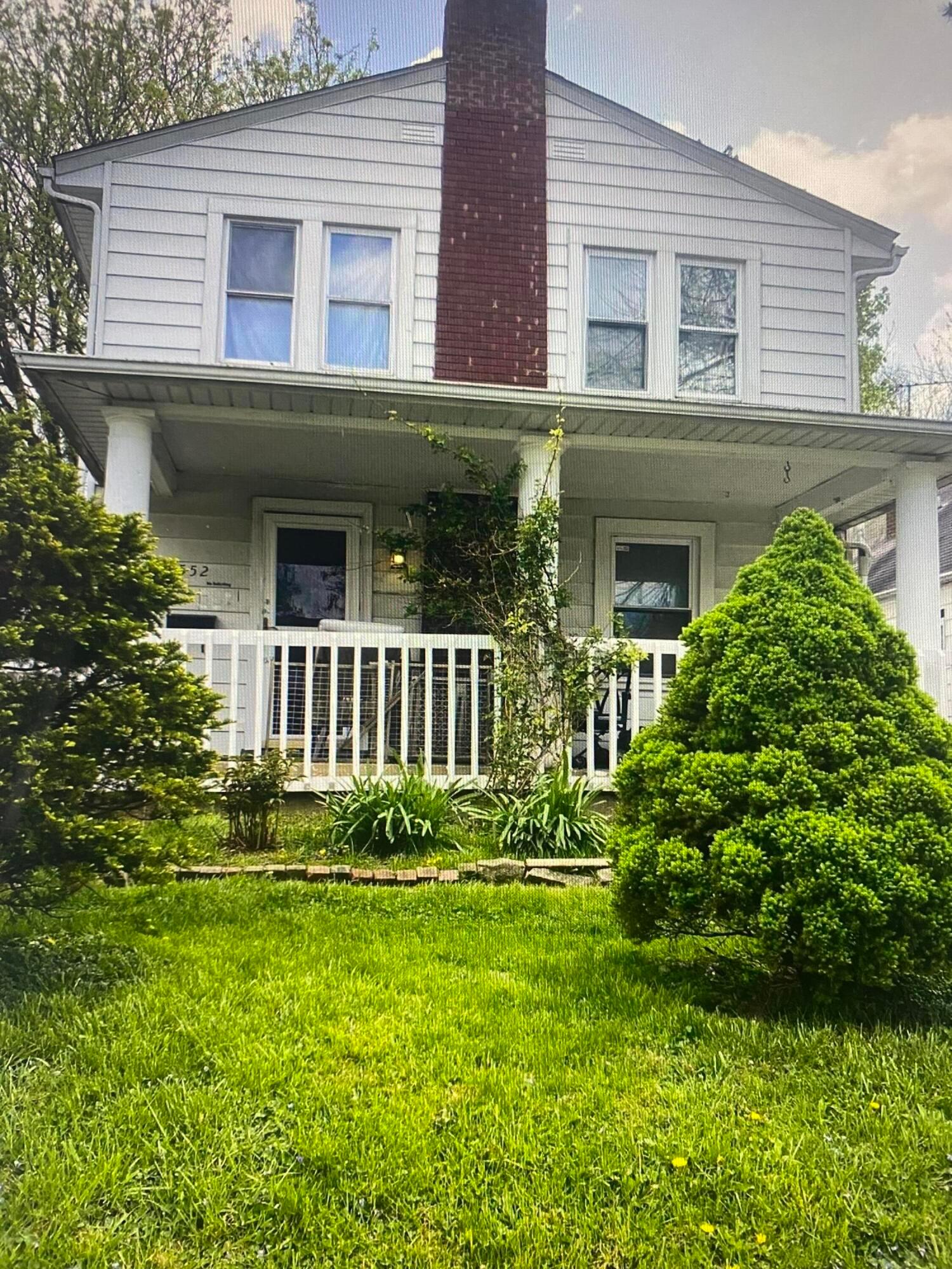 552 S Eureka Avenue Property Photo