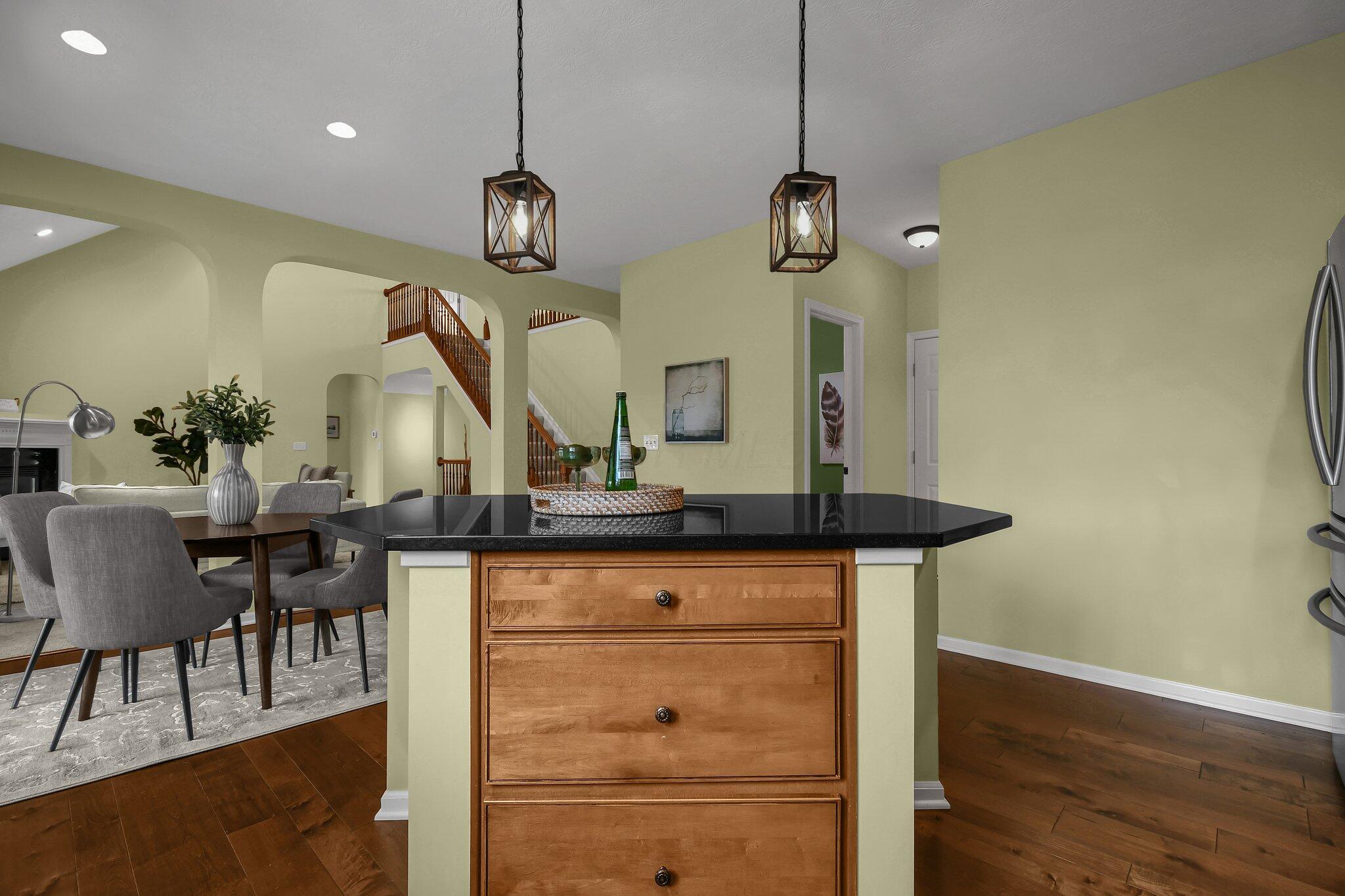 403 Trail W Property Photo 19