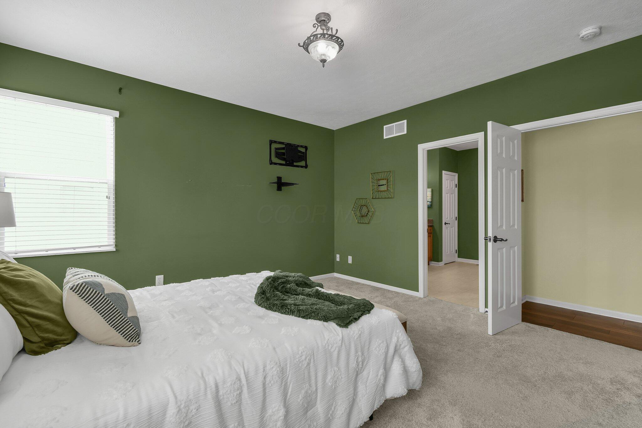 403 Trail W Property Photo 24