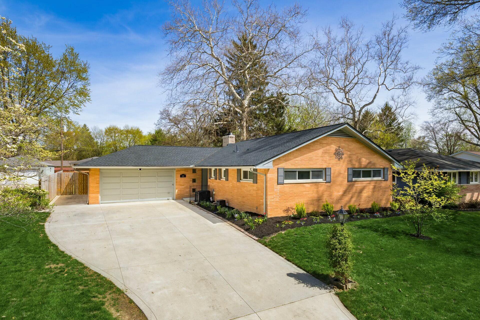 144 Serran Drive Property Photo 1