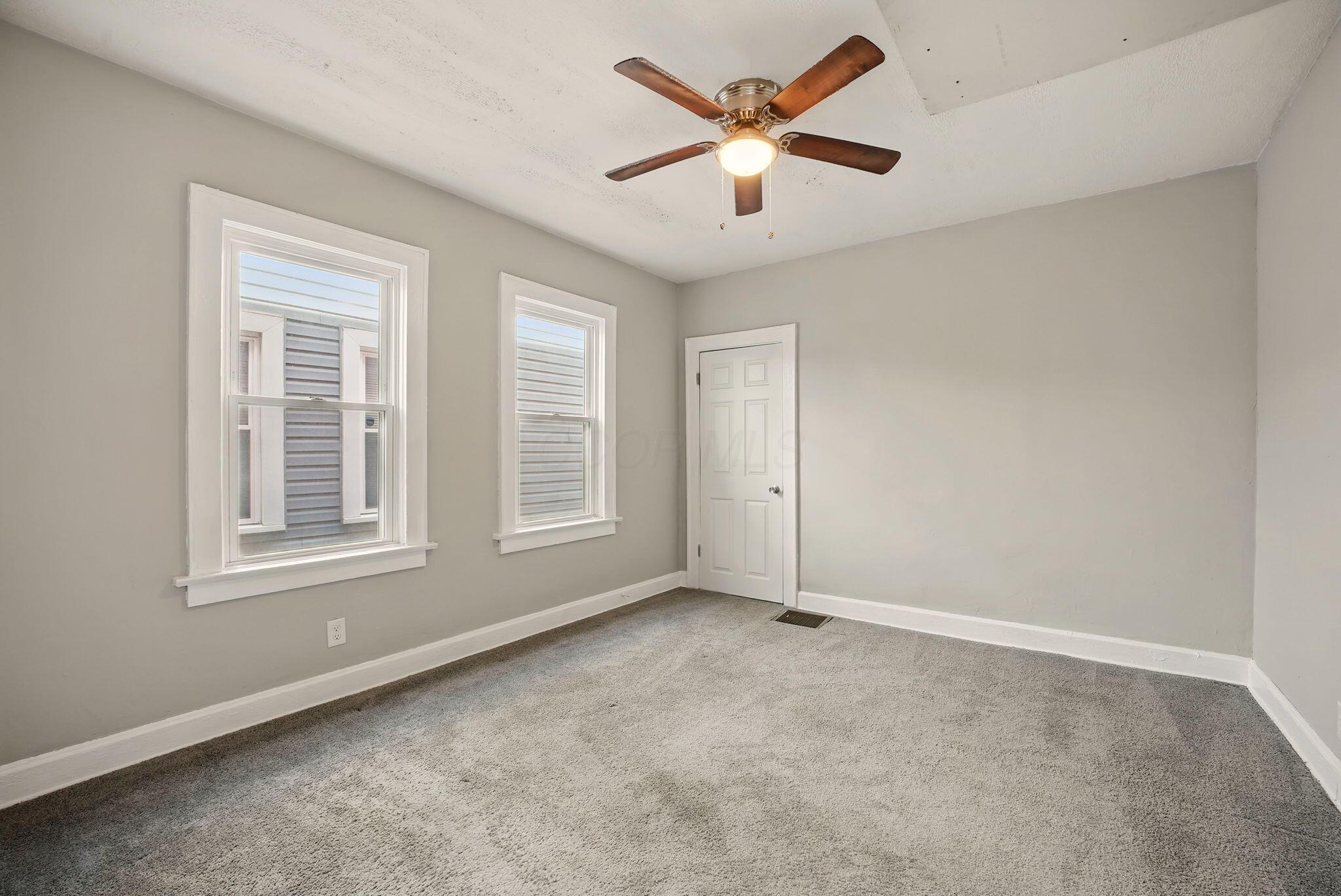 831 Lilley Avenue Property Photo 33