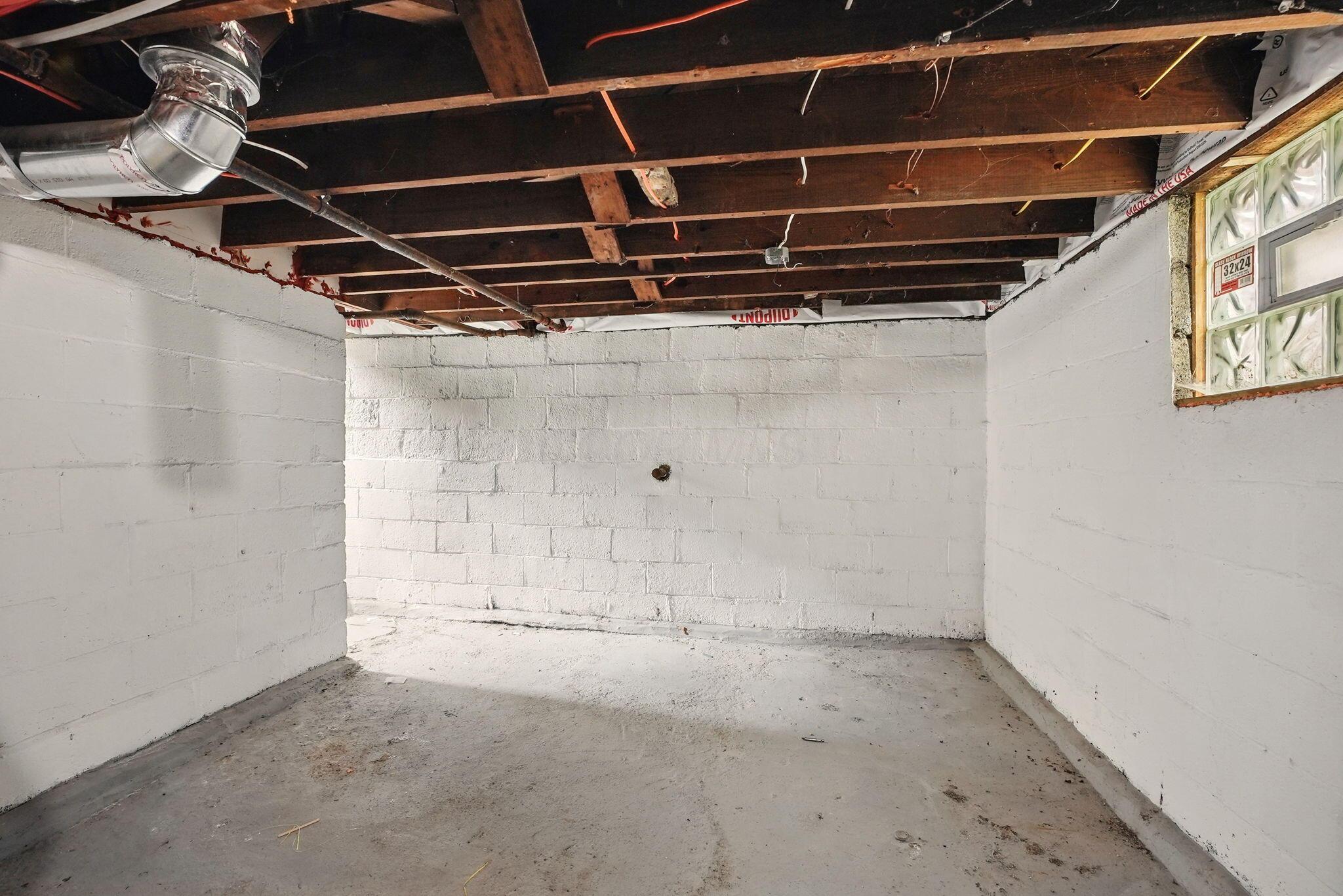 831 Lilley Avenue Property Photo 39