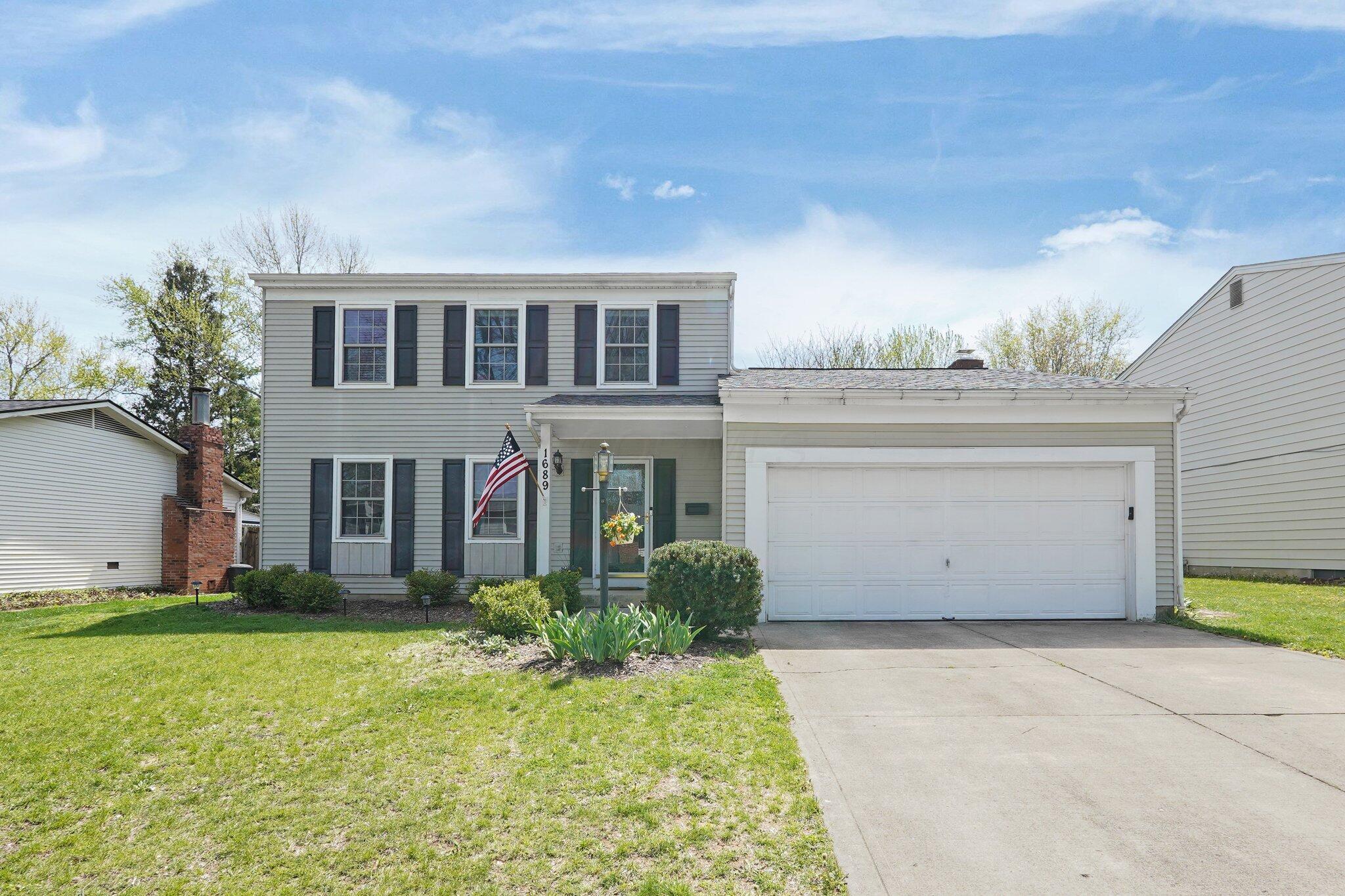 1689 Peardale Road N Property Photo 1