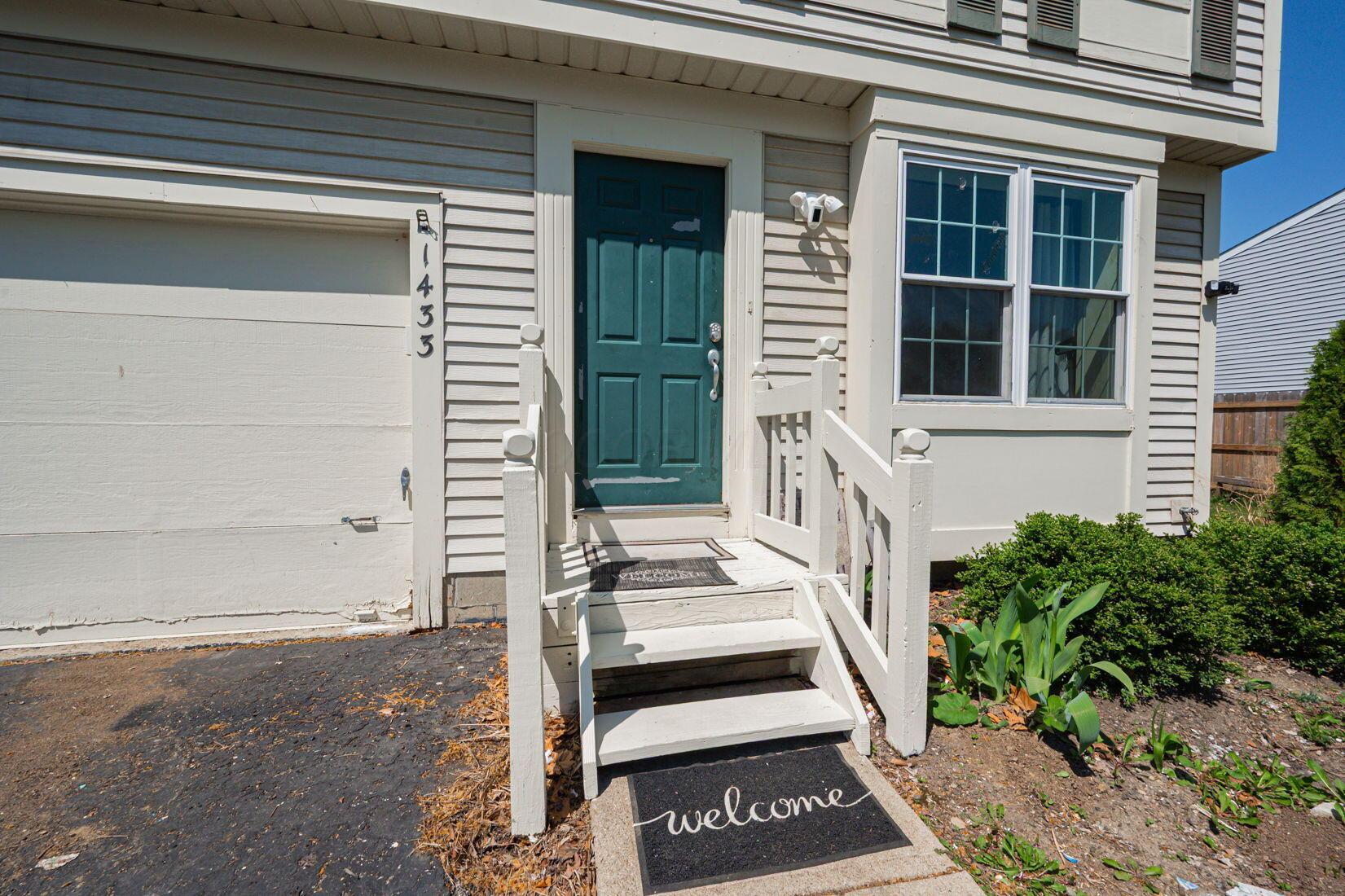 1433 Beetree Street Property Photo 3