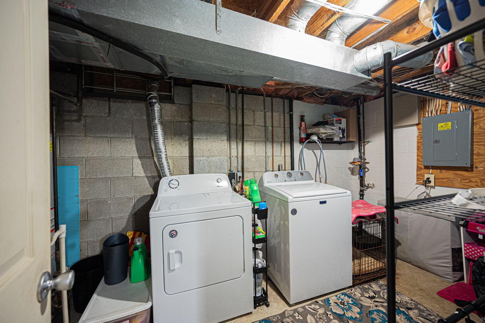 1433 Beetree Street Property Photo 25
