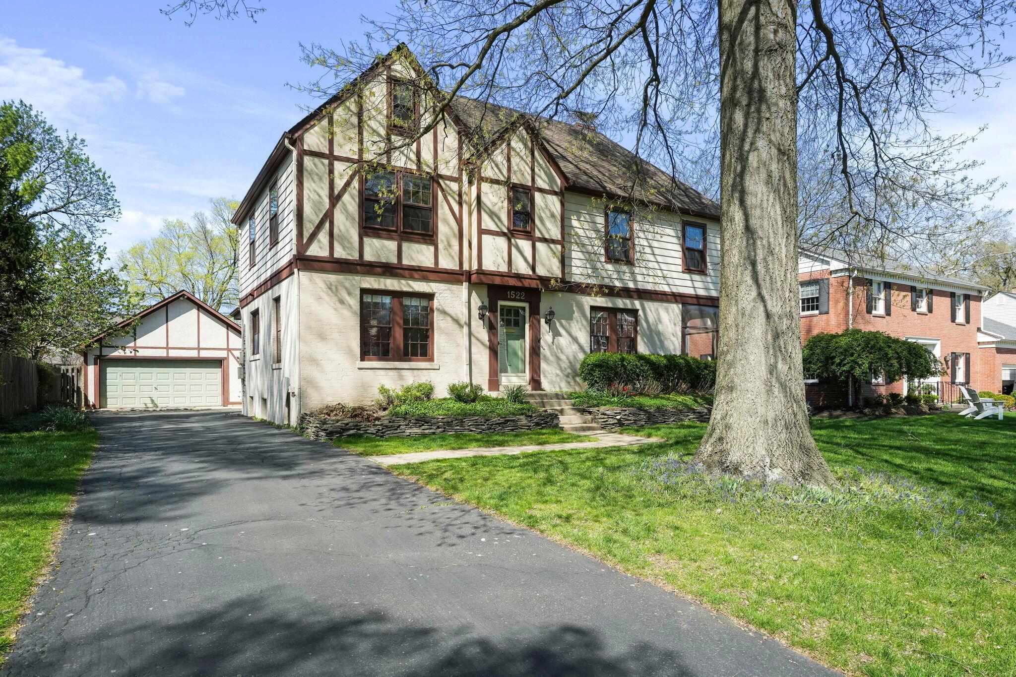 1522 Essex Road Property Photo 1