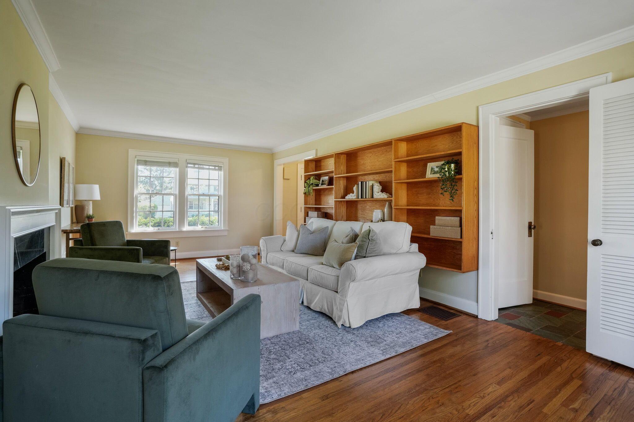 1522 Essex Road Property Photo 9