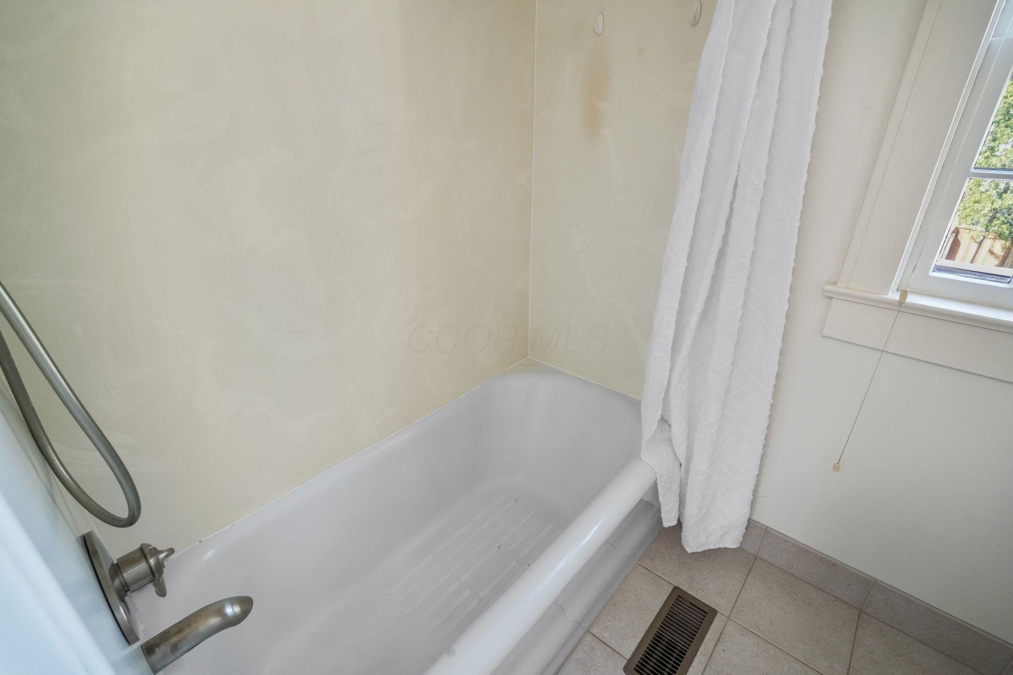 1522 Essex Road Property Photo 35