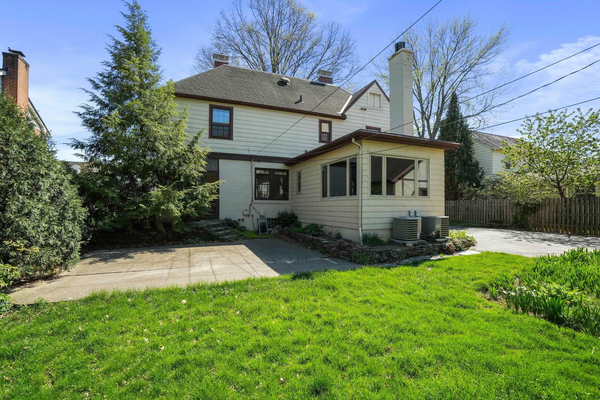 1522 Essex Road Property Photo 43