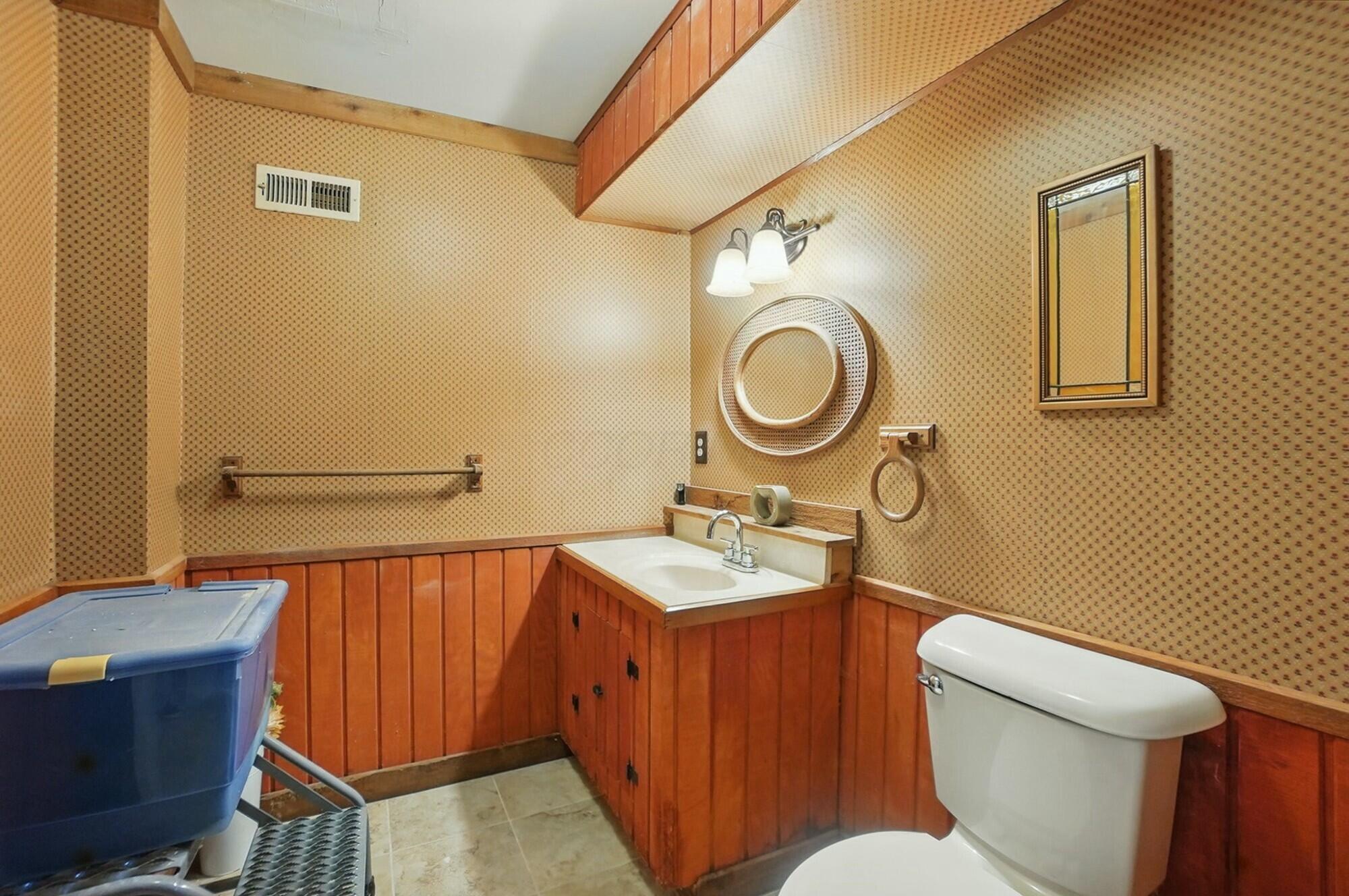 680 Suncrest Drive Property Photo 15