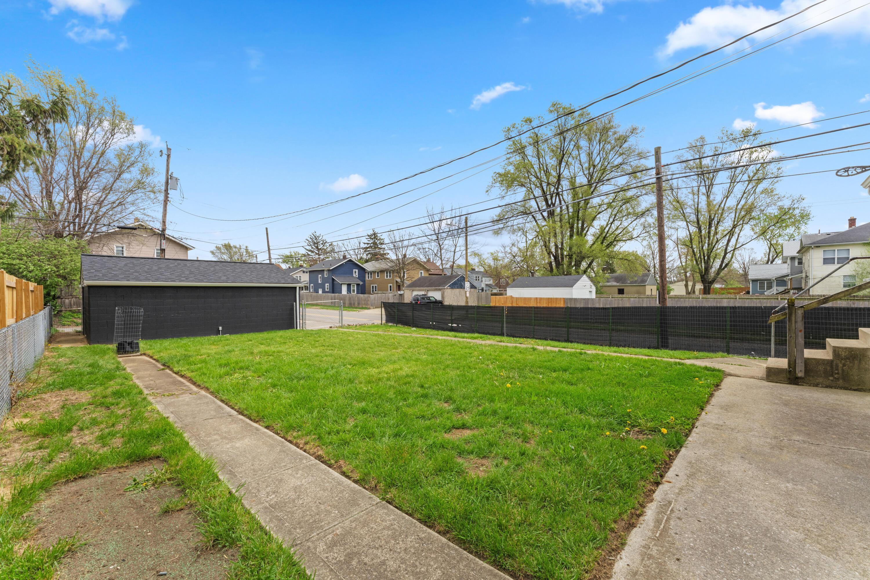 1284-1286 S Champion Avenue Property Photo 31