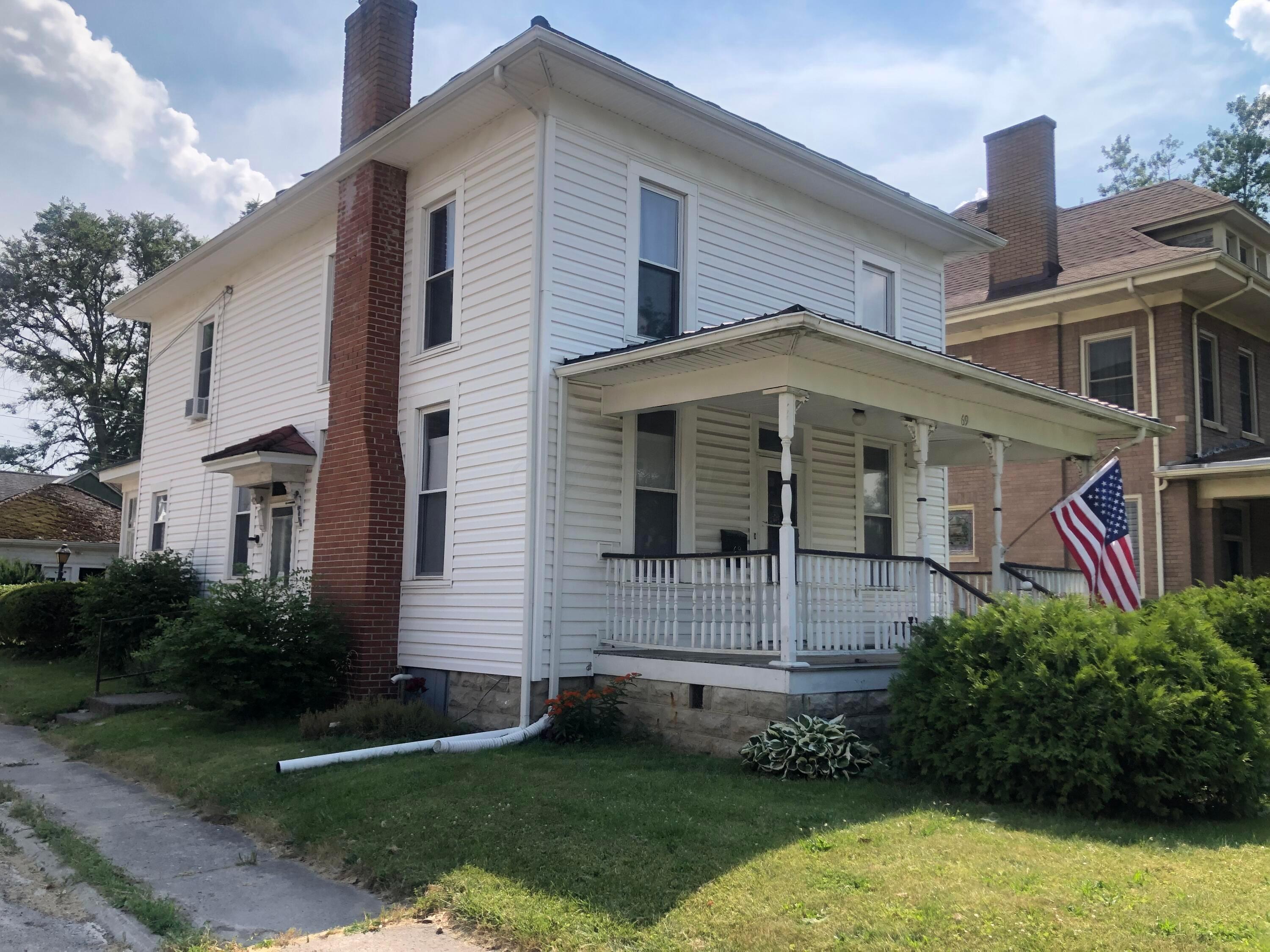 69 W High Street Property Photo