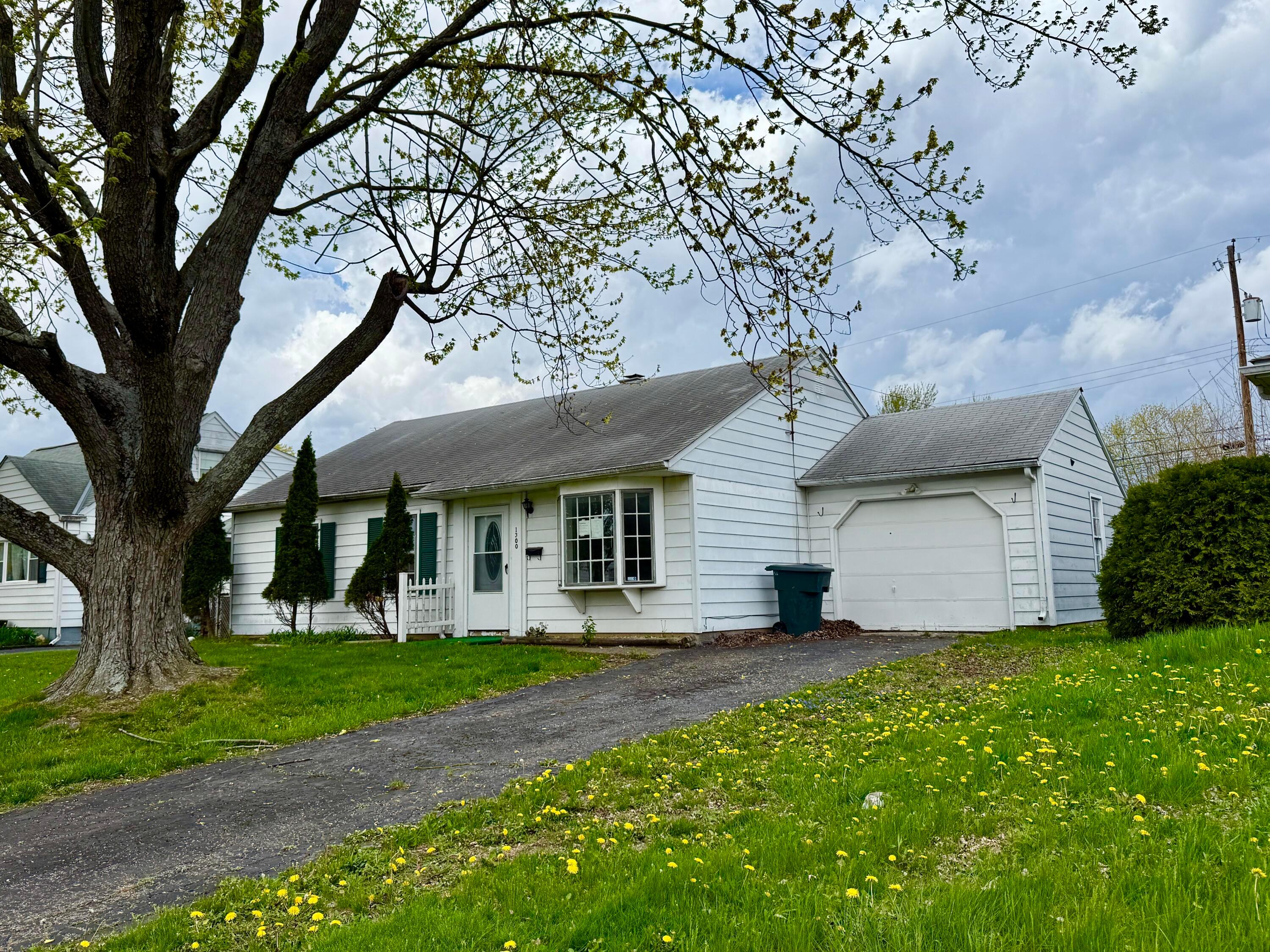 1300 Evaline Drive Property Photo