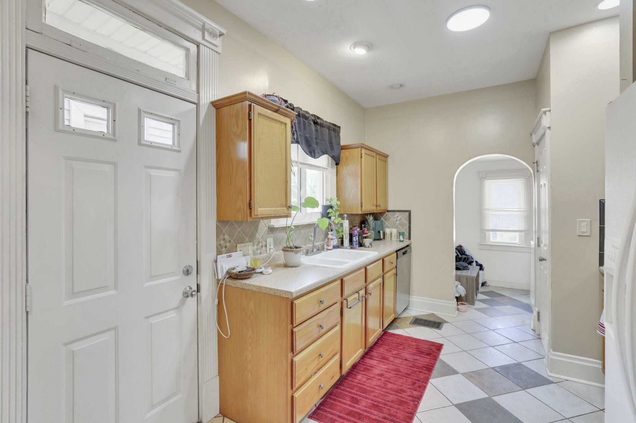 287 E Woodrow Avenue Property Photo 35