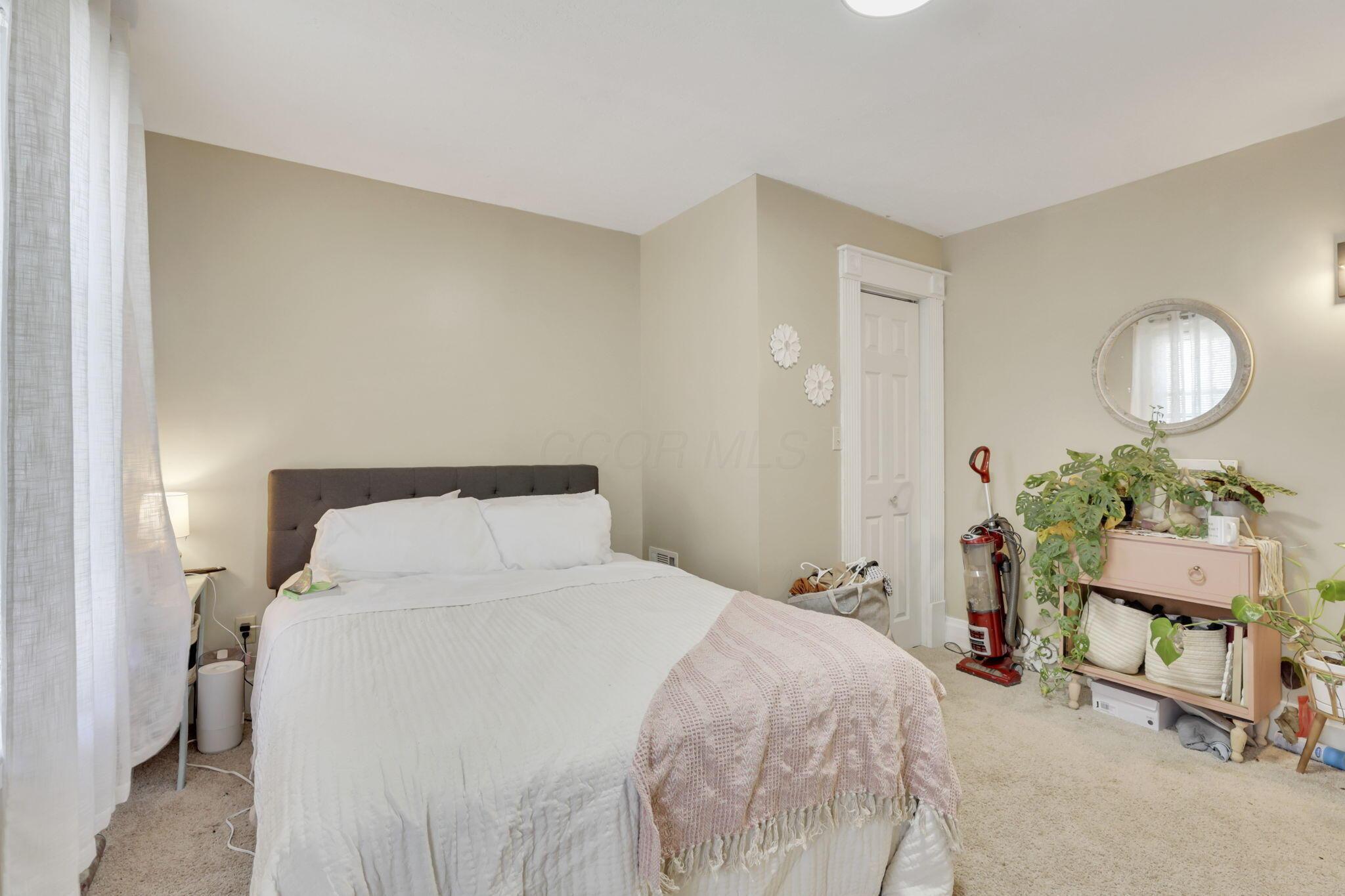 287 E Woodrow Avenue Property Photo 42