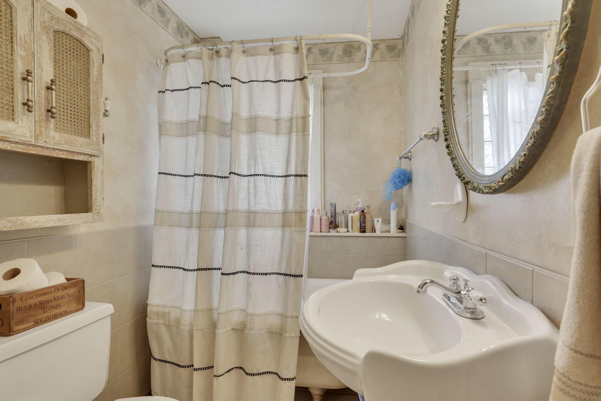 287 E Woodrow Avenue Property Photo 46