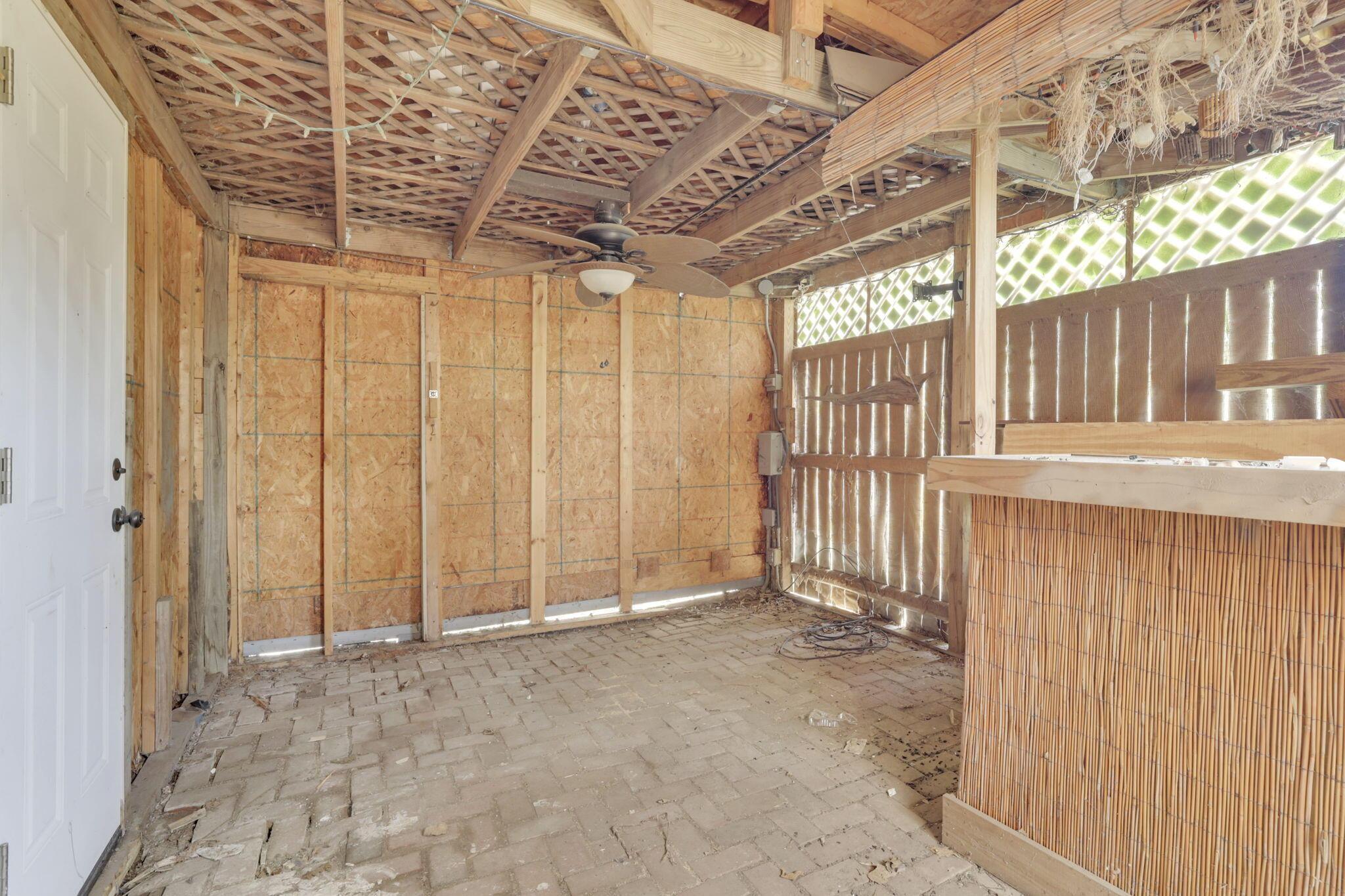 287 E Woodrow Avenue Property Photo 48