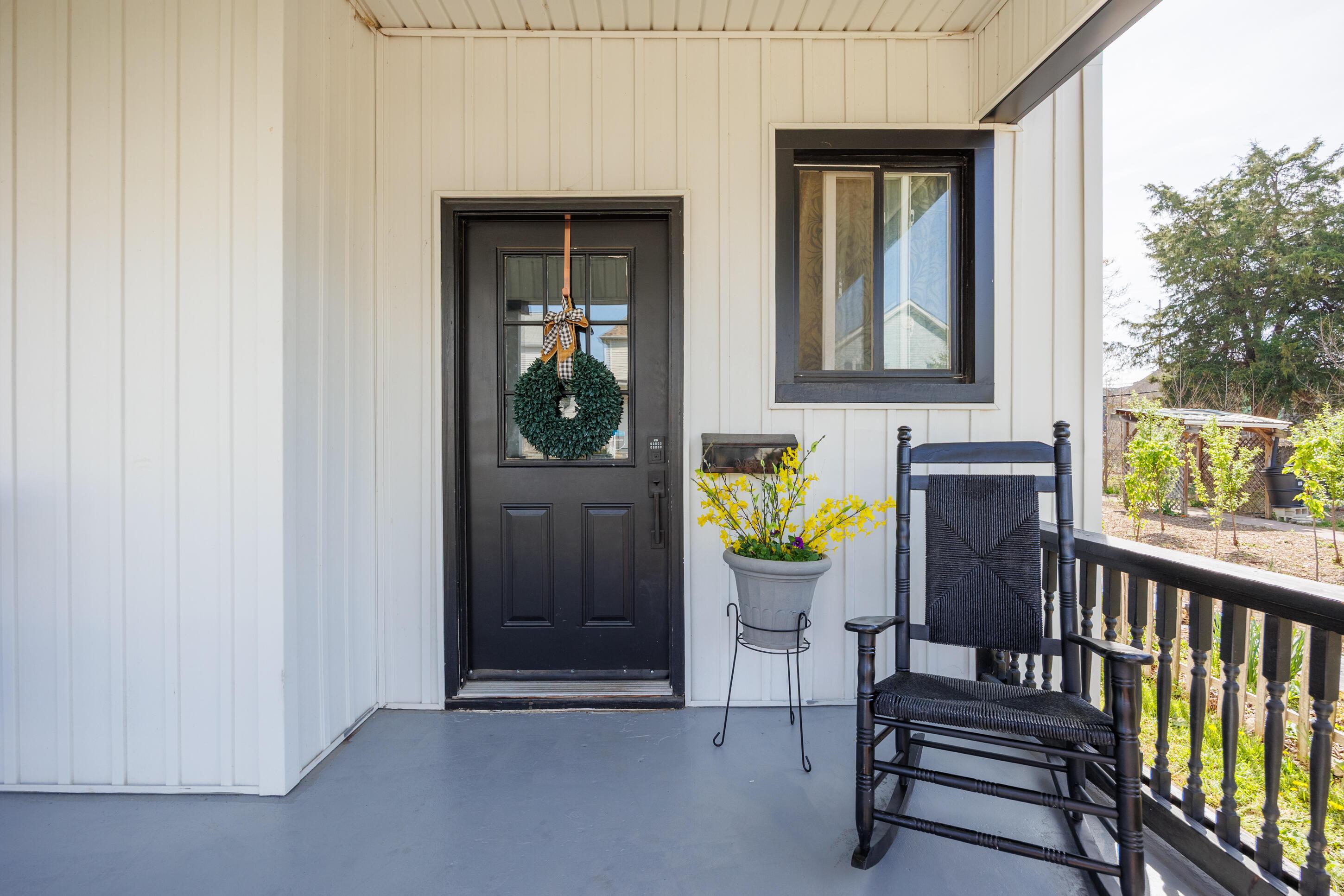 286 Avondale Avenue Property Photo 5