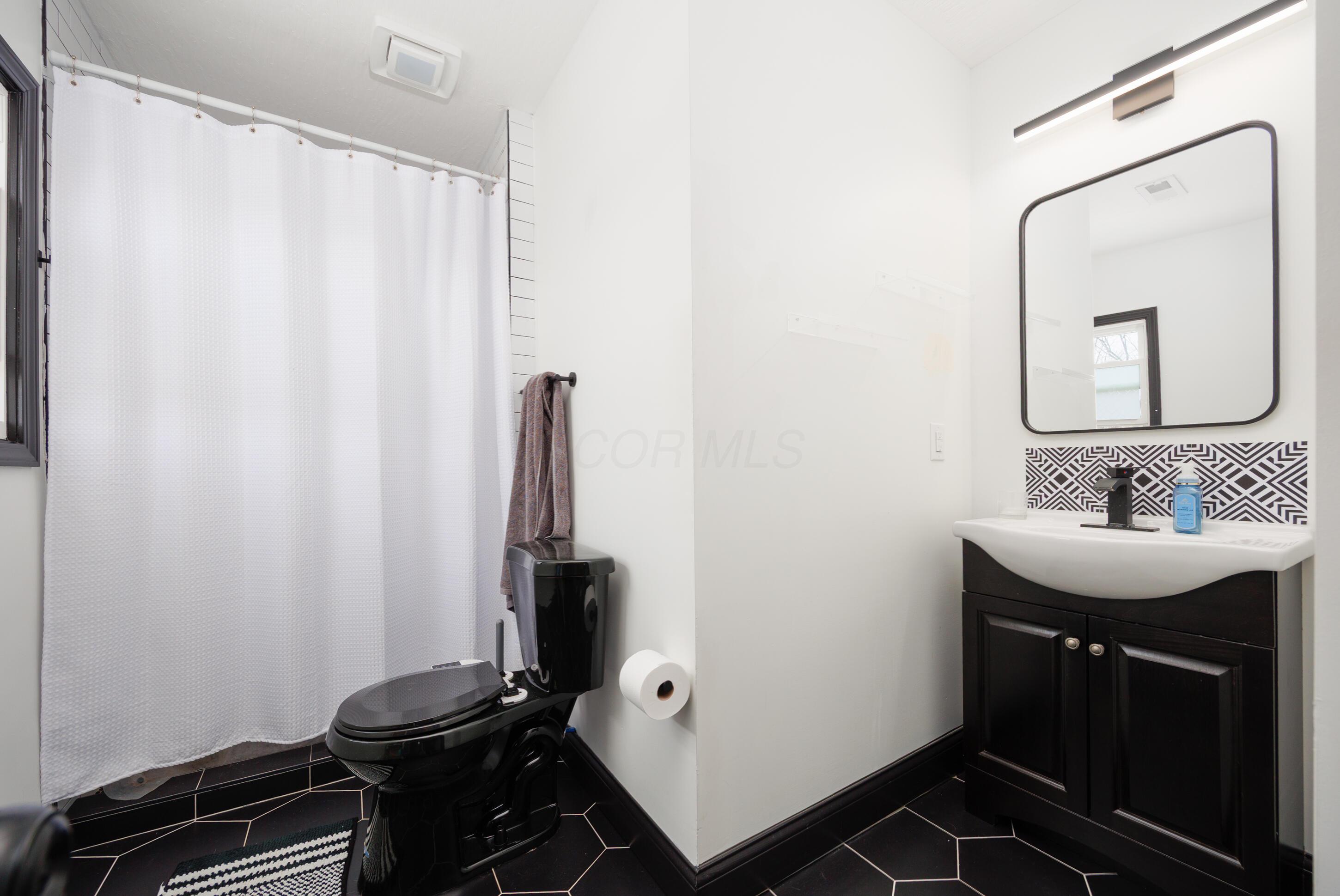 286 Avondale Avenue Property Photo 32