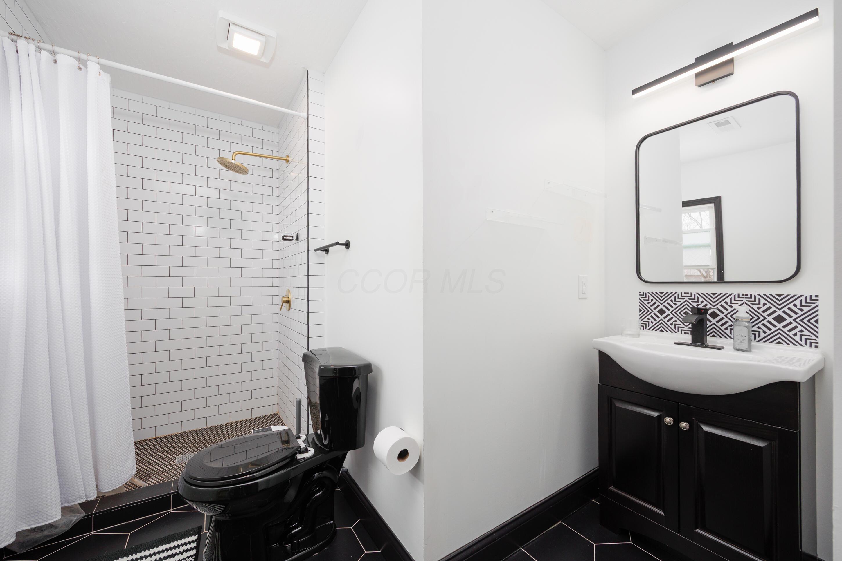 286 Avondale Avenue Property Photo 37