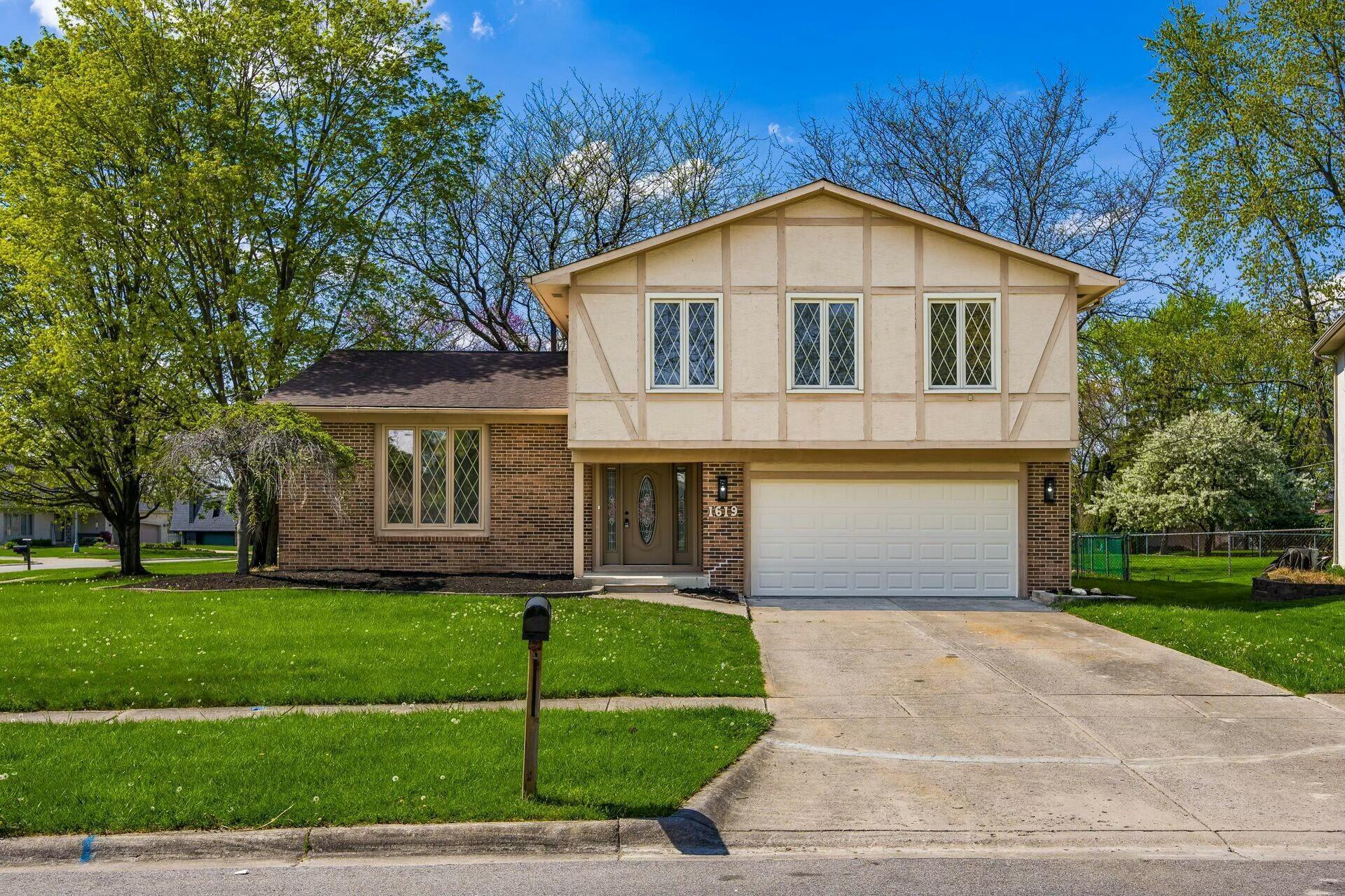 1619 Valley Crest Drive Property Photo