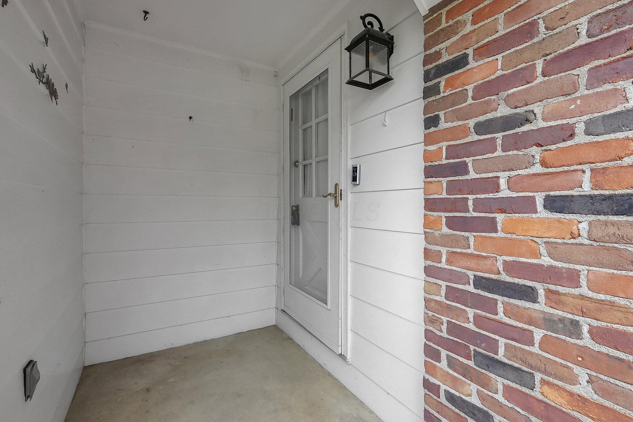 6 Coventry Lane Property Photo 5