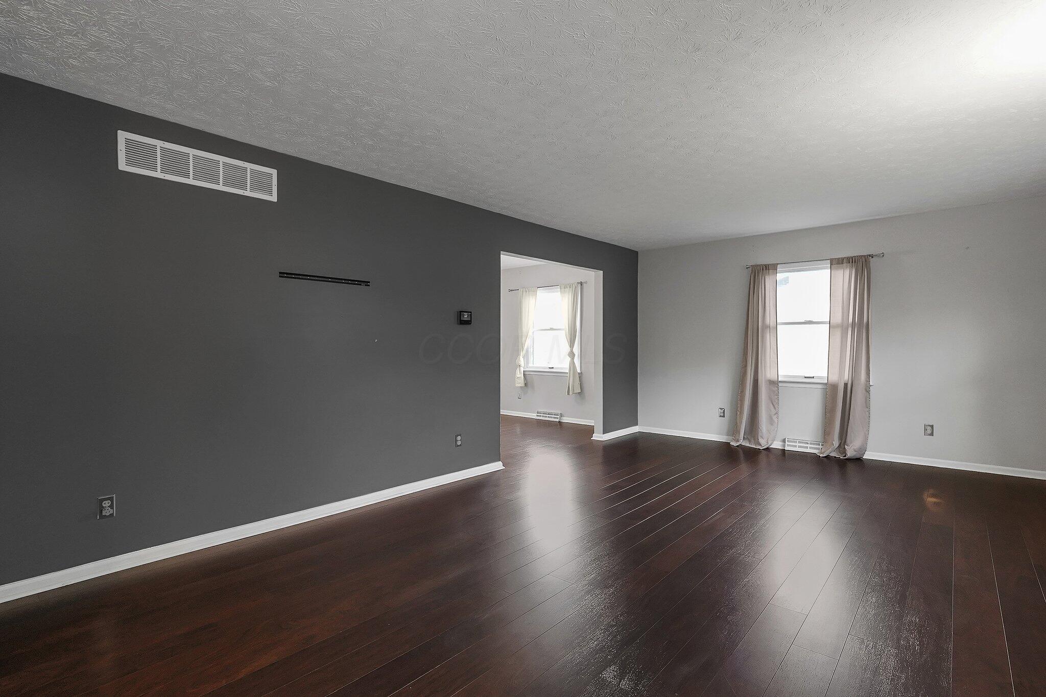 6 Coventry Lane Property Photo 7