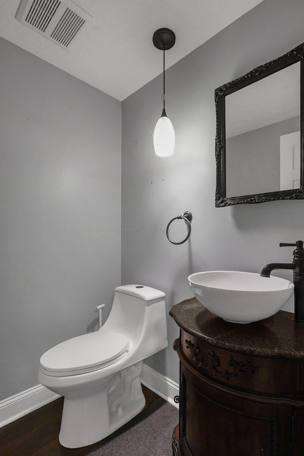 6 Coventry Lane Property Photo 22