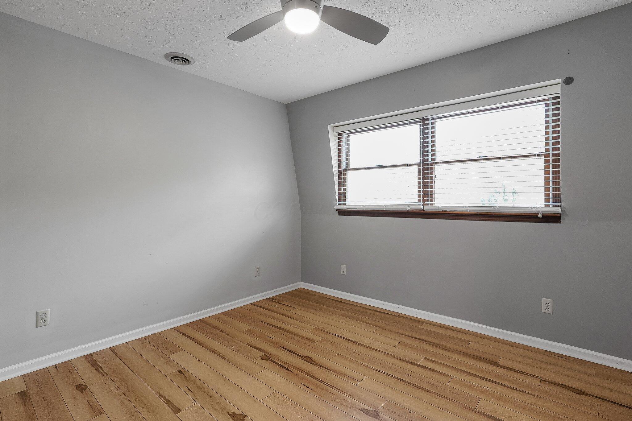 6 Coventry Lane Property Photo 25