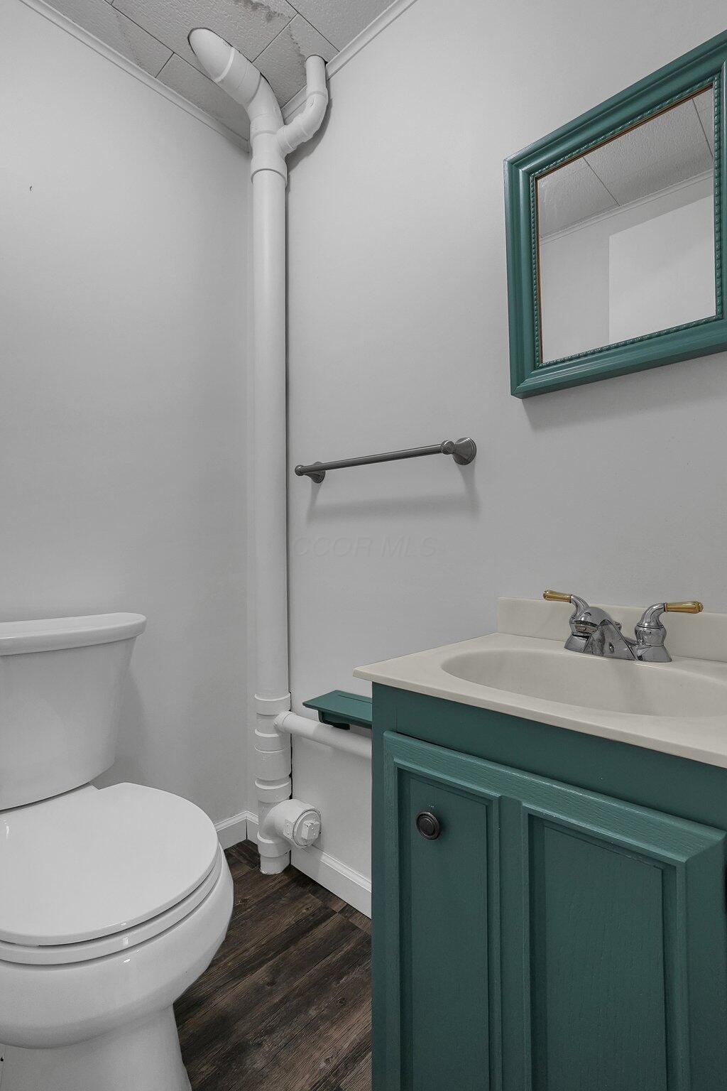 6 Coventry Lane Property Photo 35