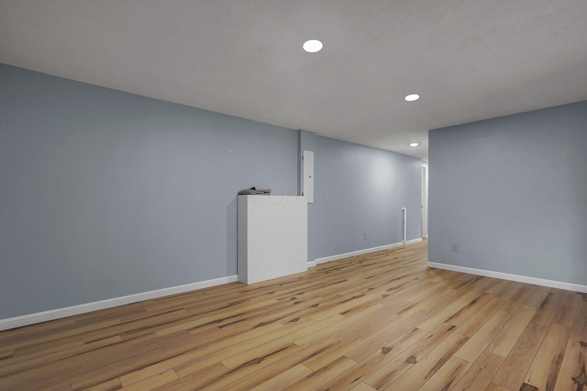 6 Coventry Lane Property Photo 37