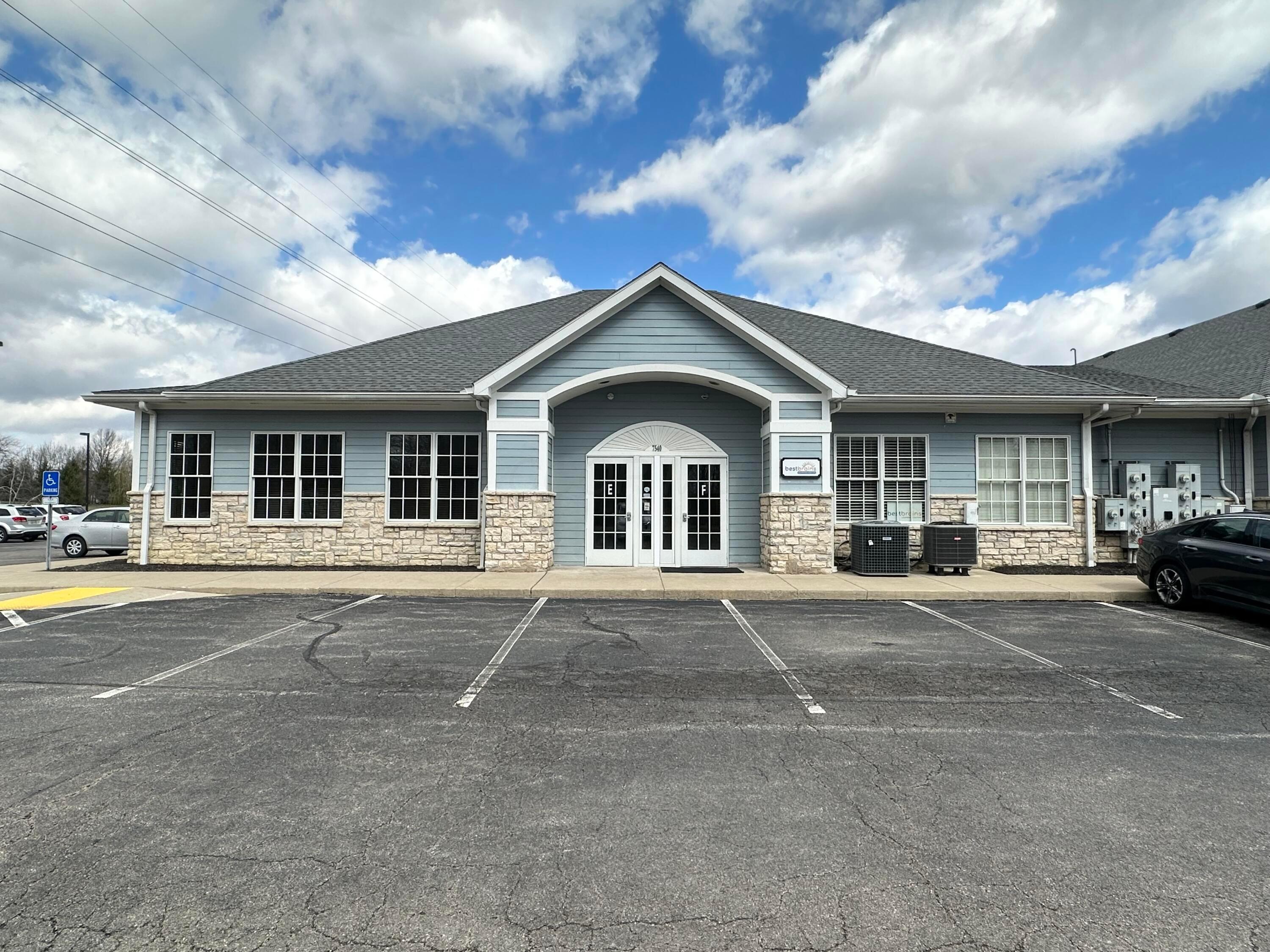 7540 Sawmill Parkway, E Property Photo