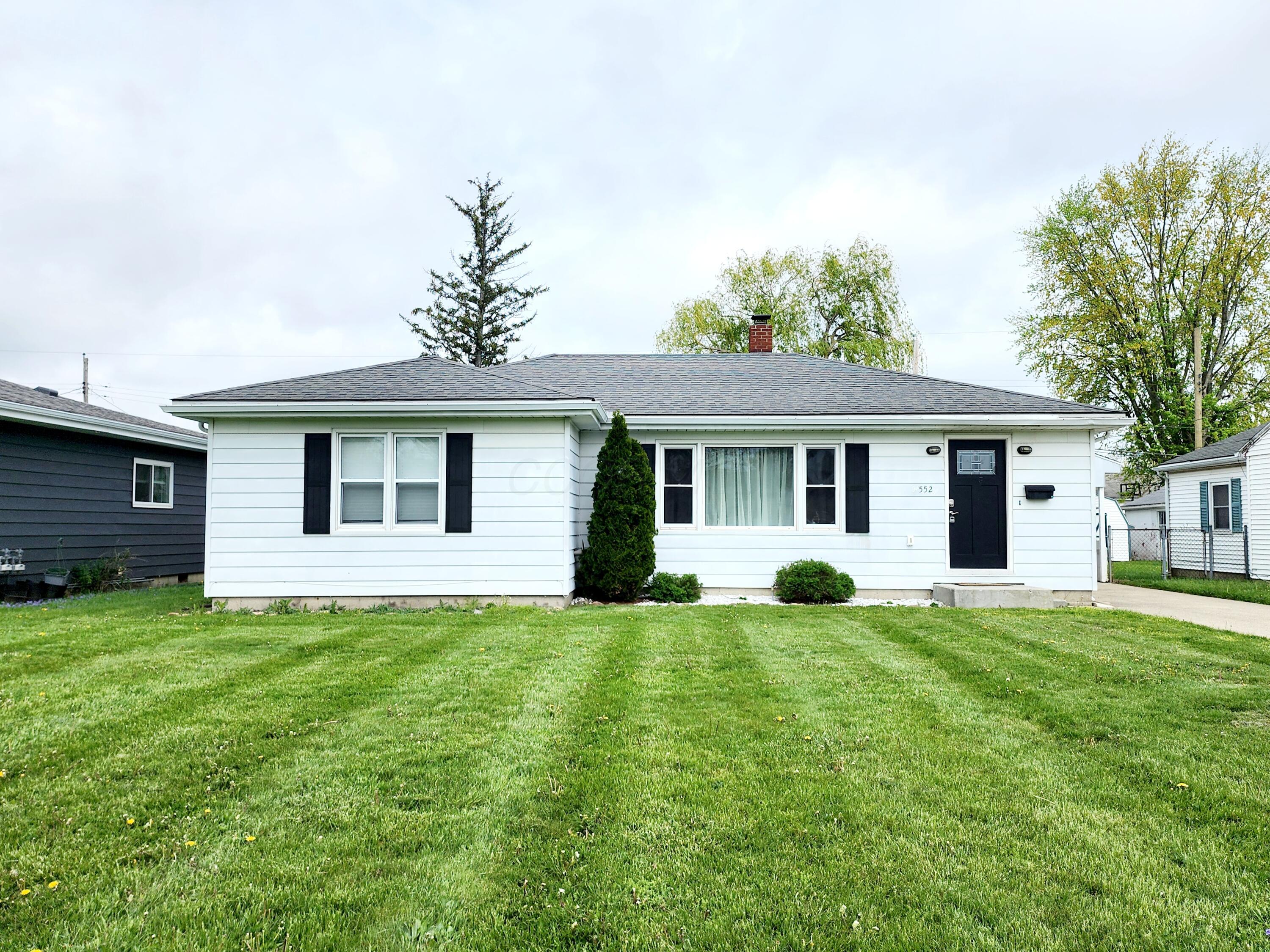 552 Warren Avenue Property Photo 1