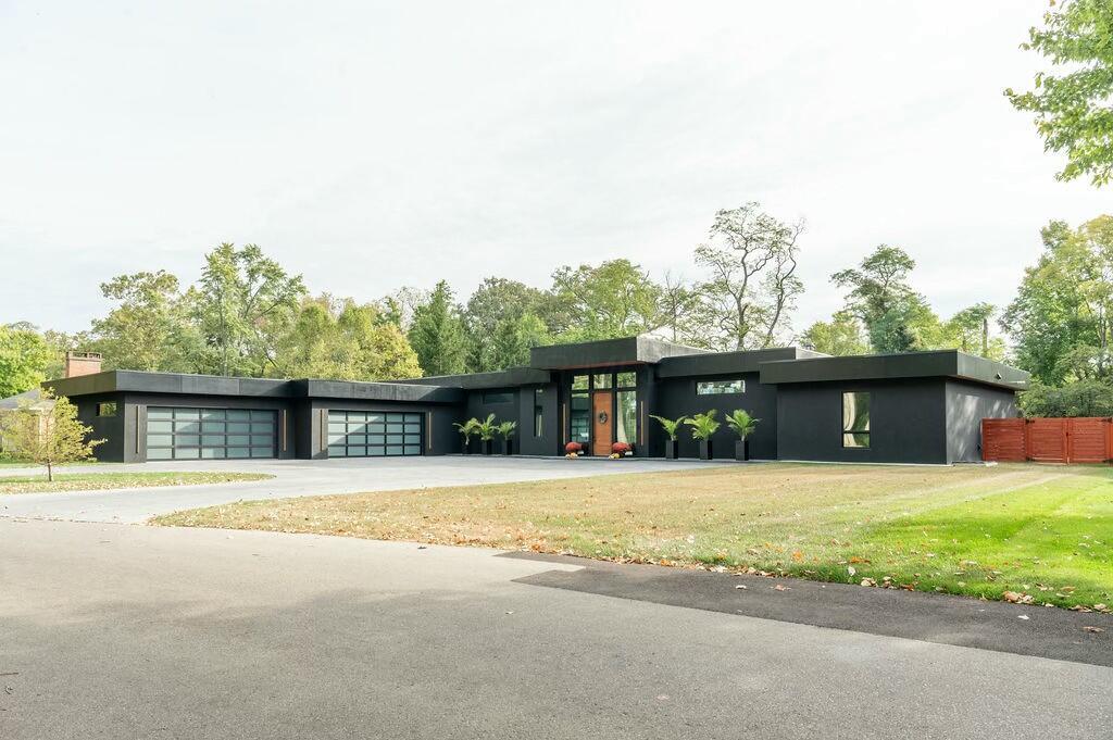 2360 Signal Hill Road Property Photo