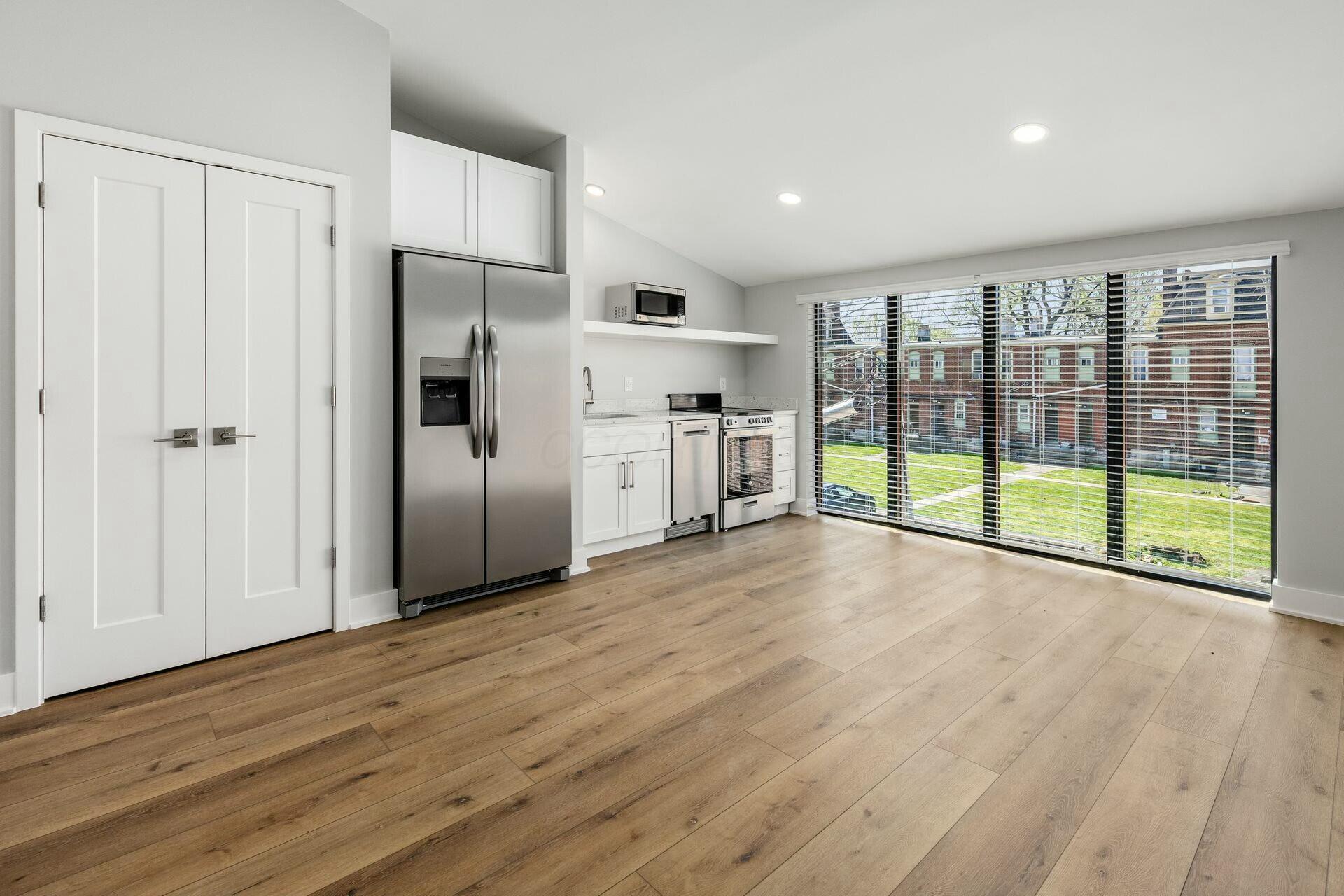 1661 Franklin Park S Property Photo