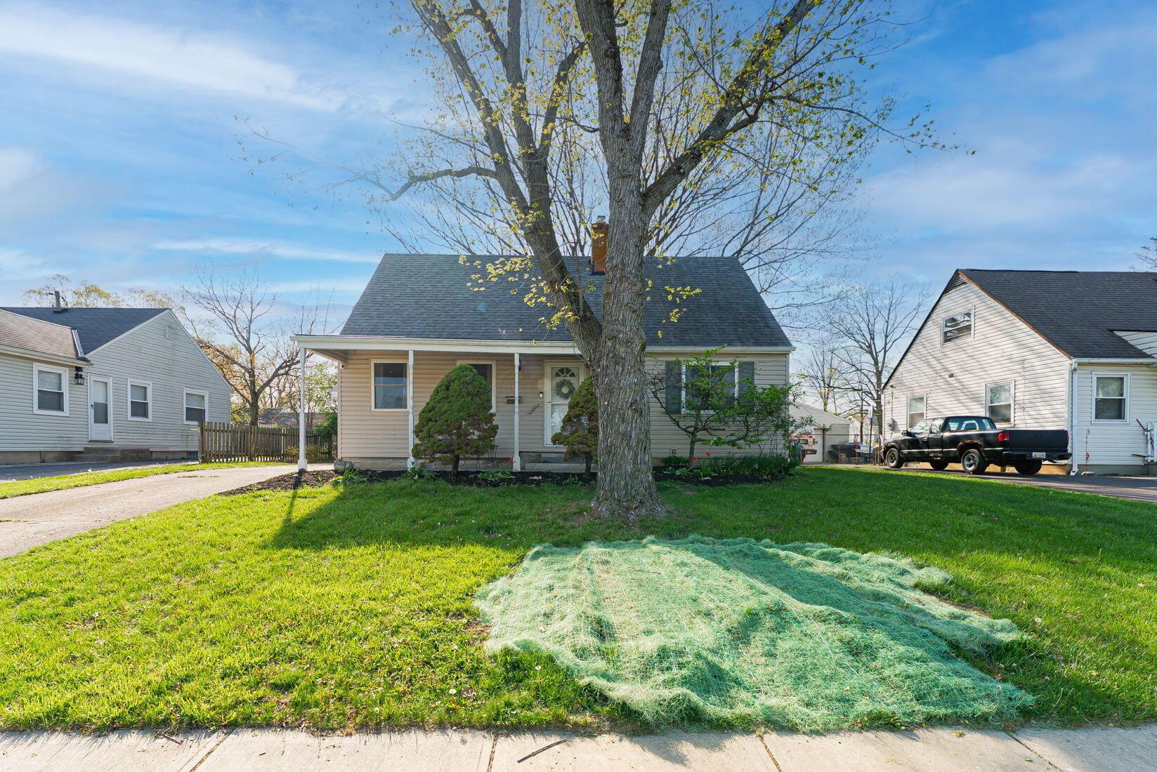 271 Deerfield Road Property Photo