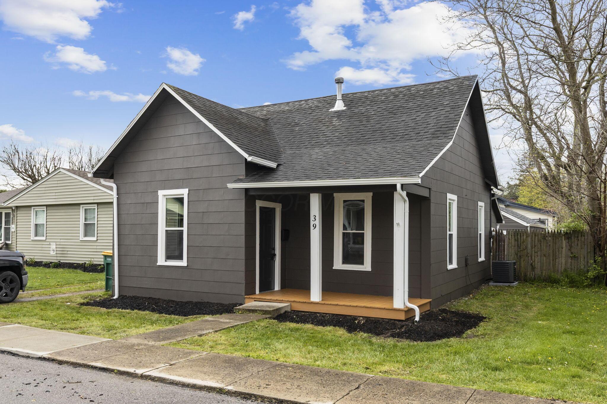 39 S West Street Property Photo 1