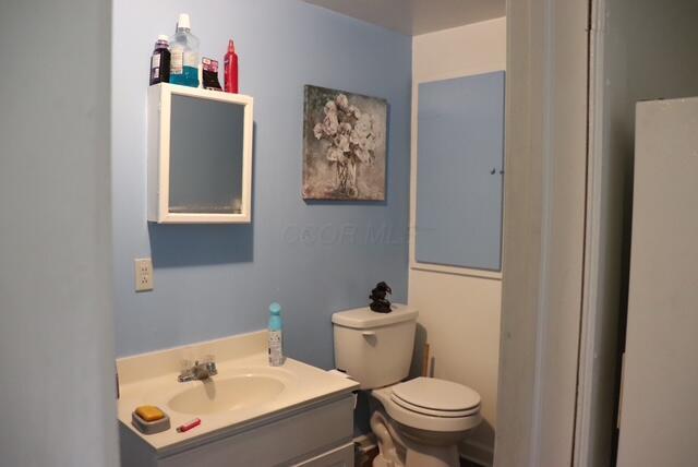 389-391 E 2nd Street, 389 Property Photo 8