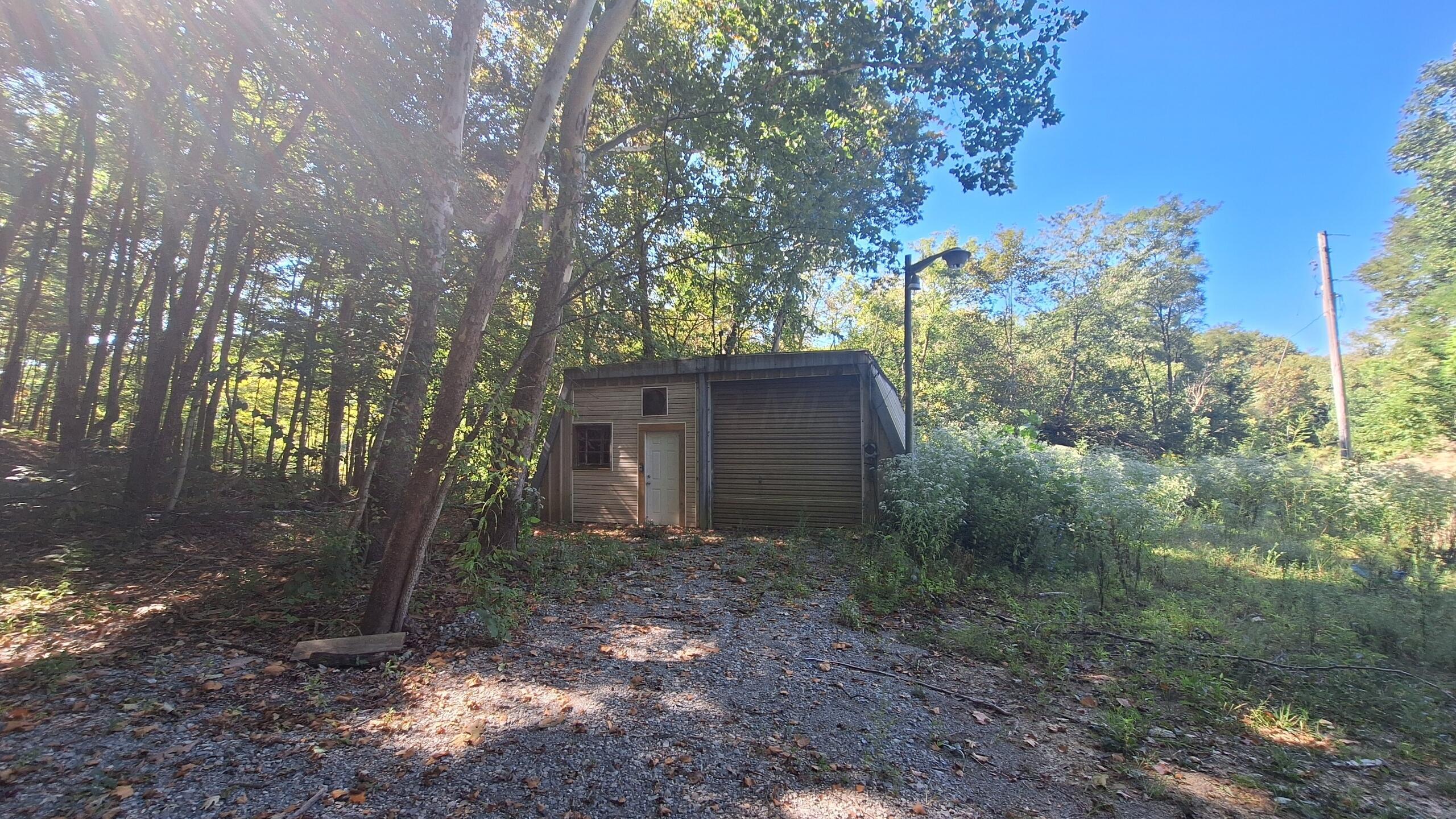 965 Graves Road Property Photo 8