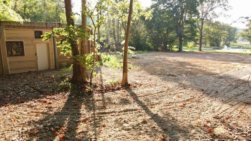 965 Graves Road Property Photo 10