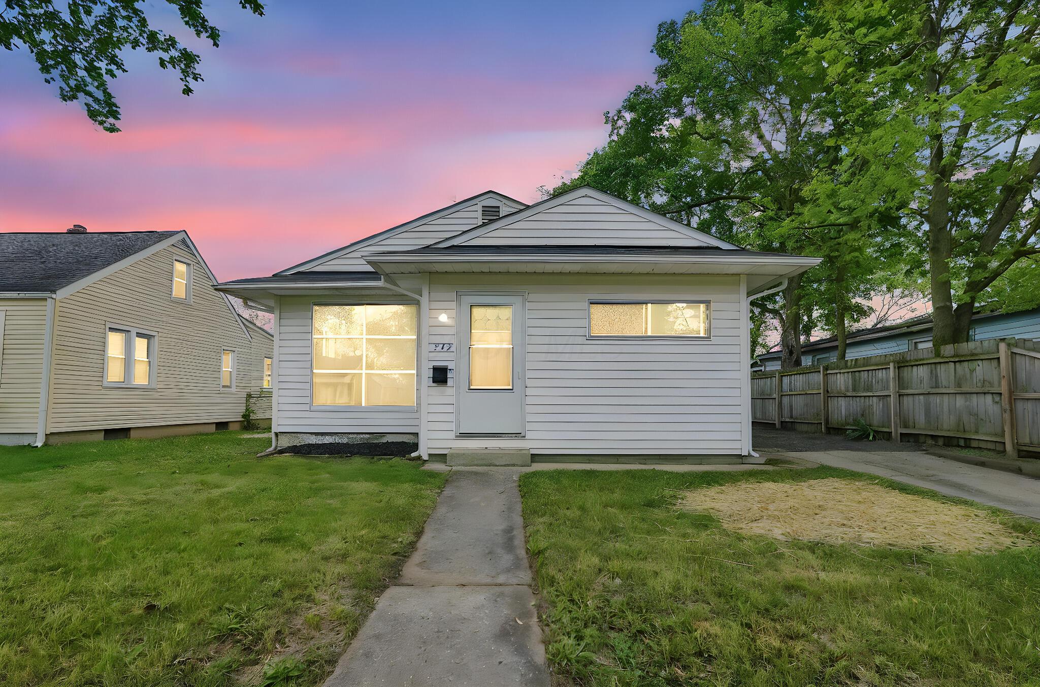 542 E Franklin Street Property Photo 1