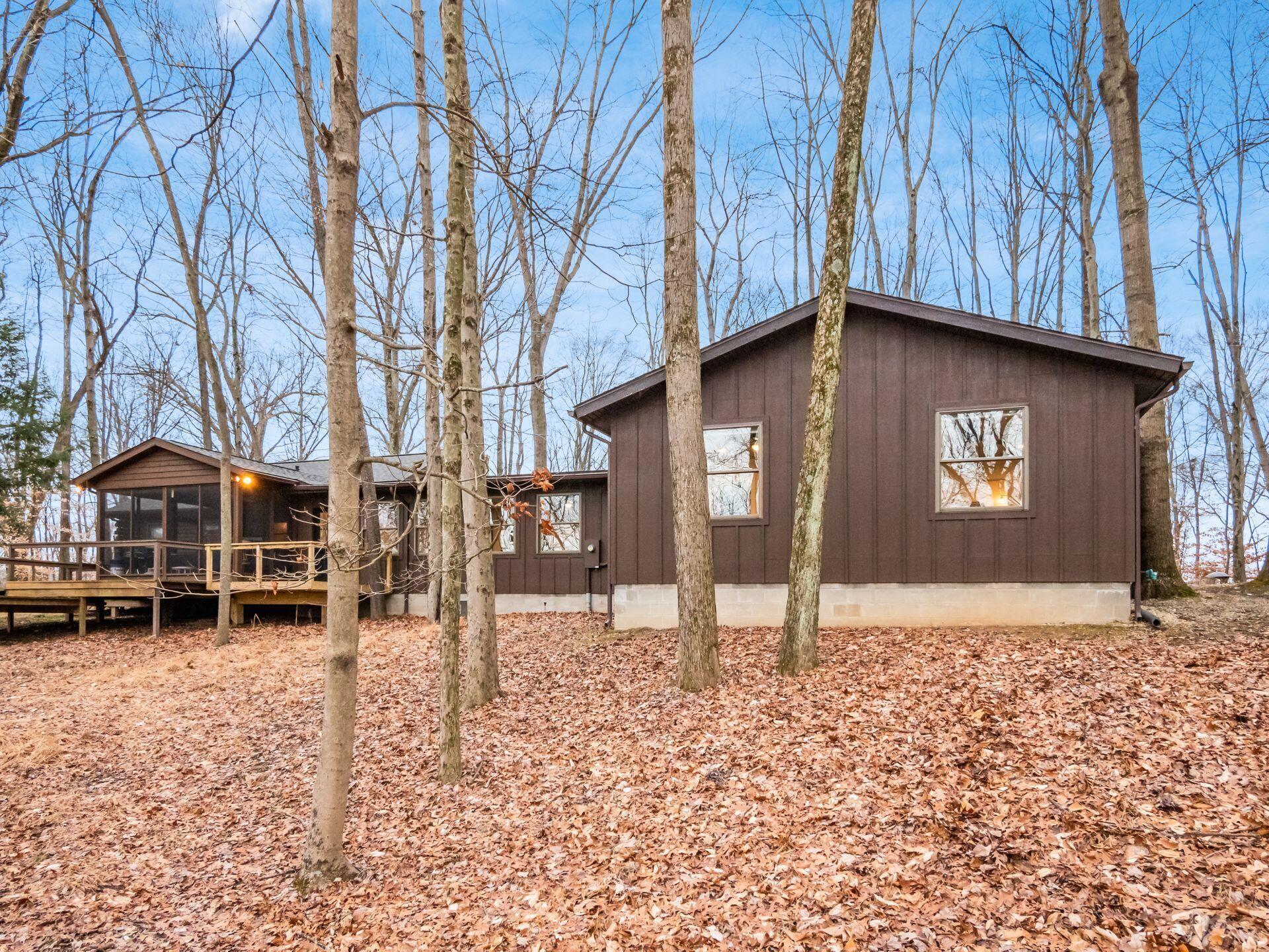 1060 Fox Lane Property Photo 2