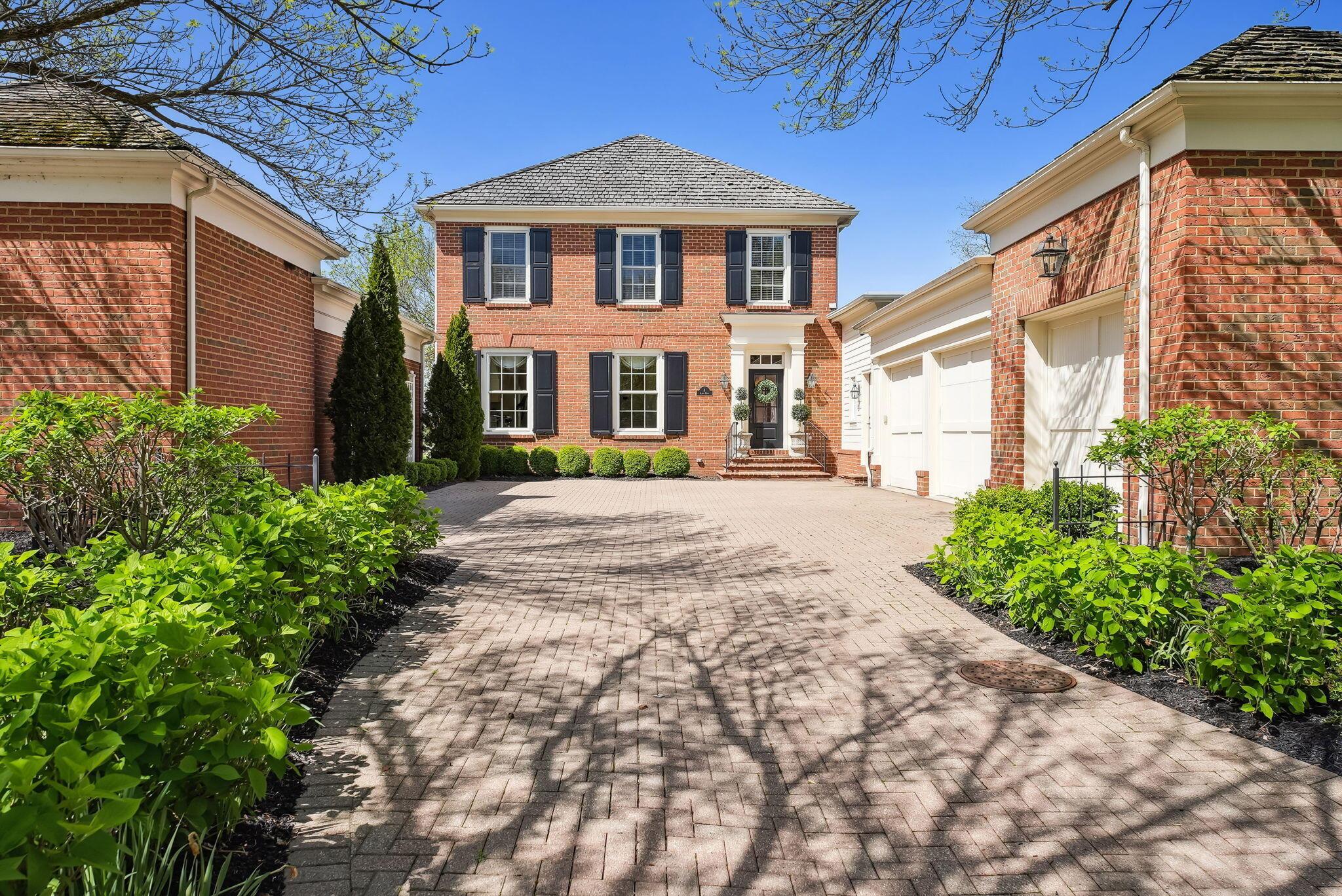 4 Alban Mews