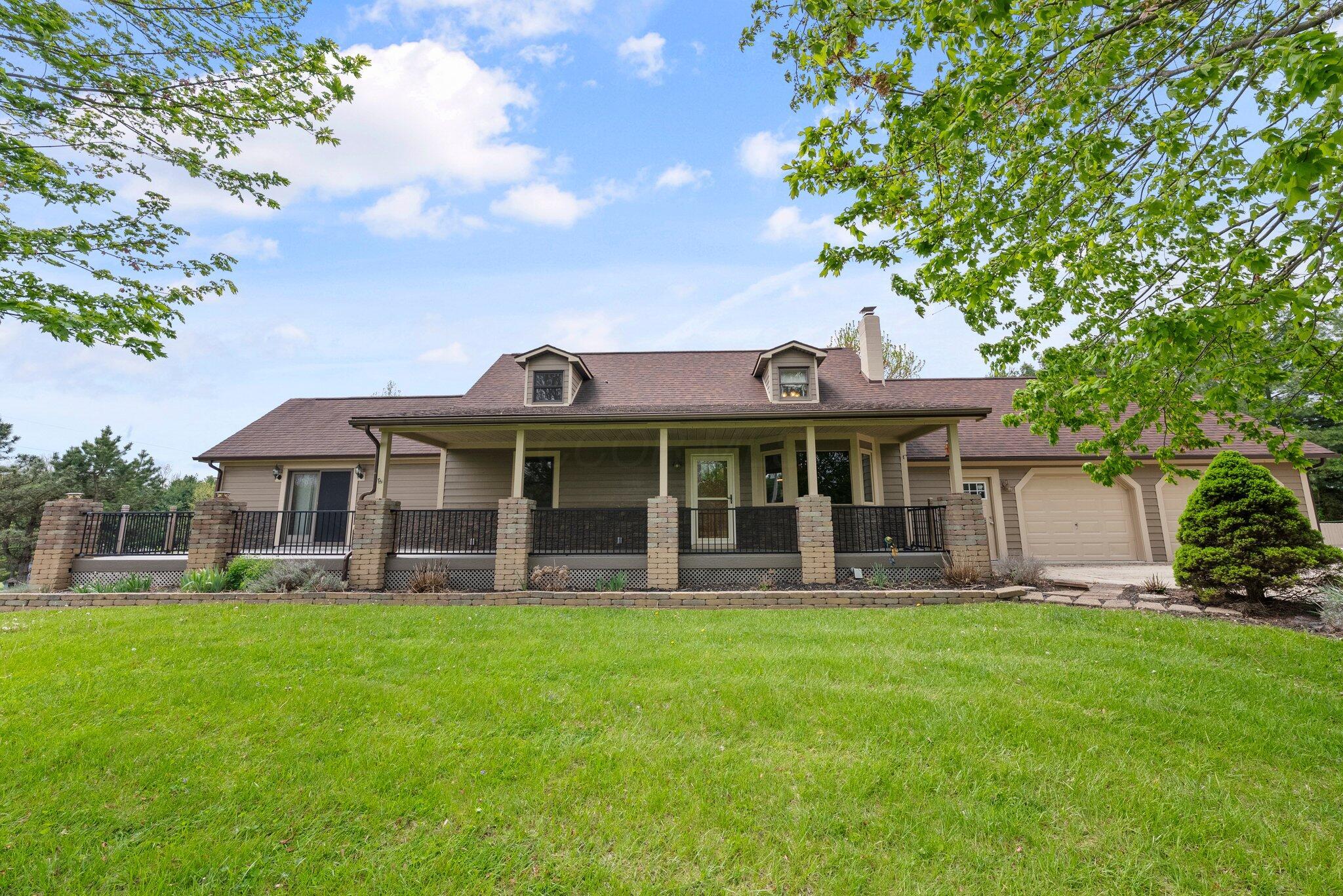 2377 Hardscrabble Road Property Photo 1